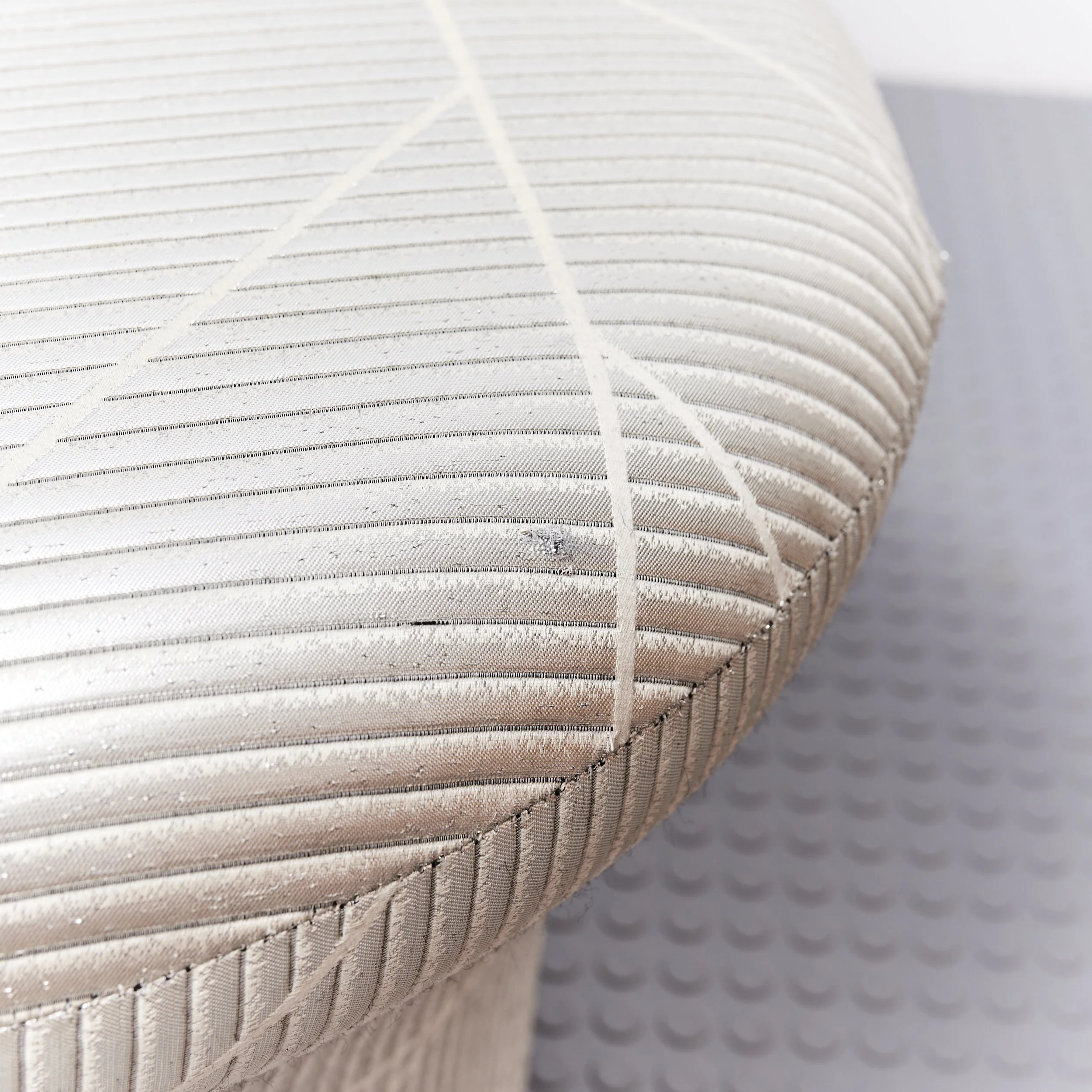 vintage.mushroom.pouf.ottoman.pierre.paulin.artifort.1960 3.jpg