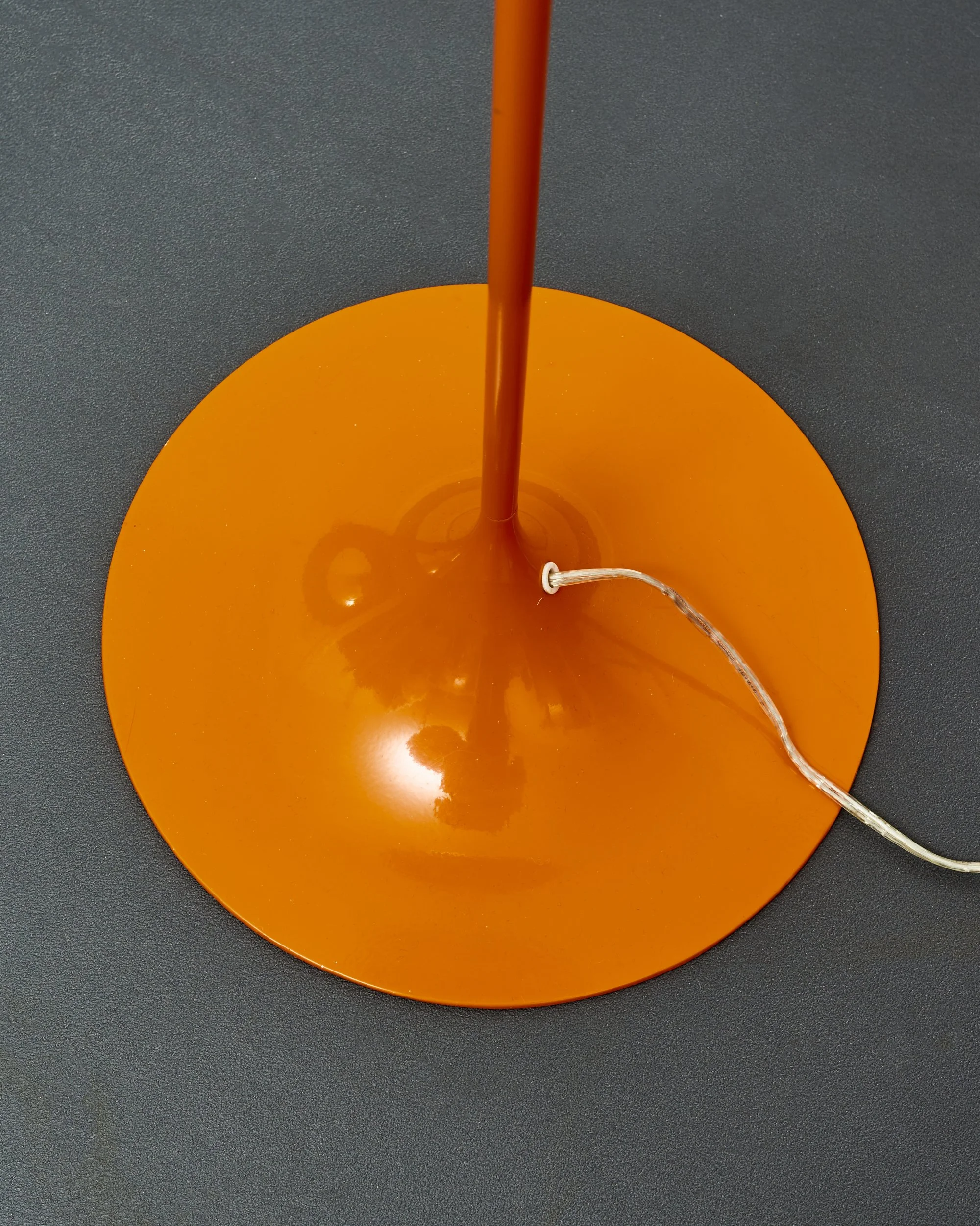 orange.sphere.floor.lamp.andrea.modica.lumess.1980 6.jpg