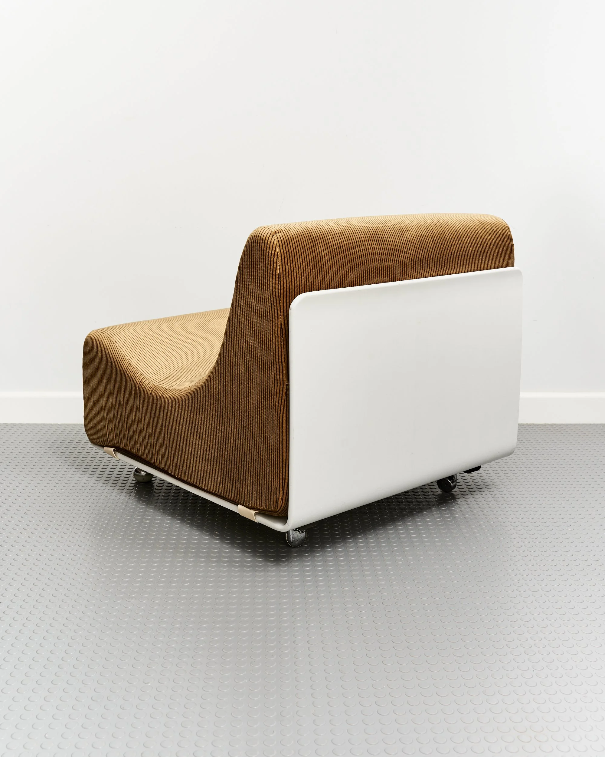 luigi.colani.orbis.modular.sofa.lounge.chair.COR.1970.space.age 2.jpg