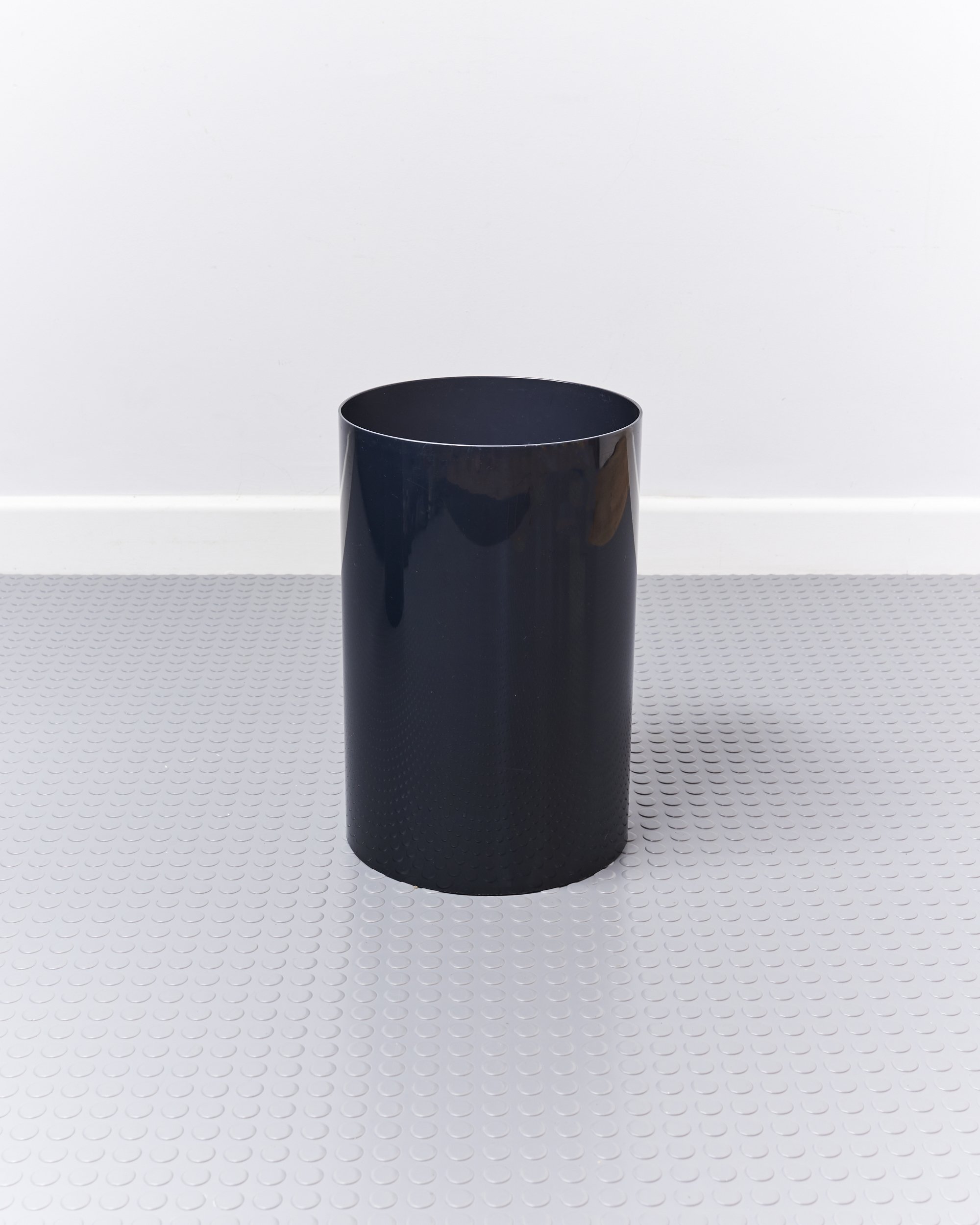 kartell.basket.bin.gino.colombini.model.4670.jpg