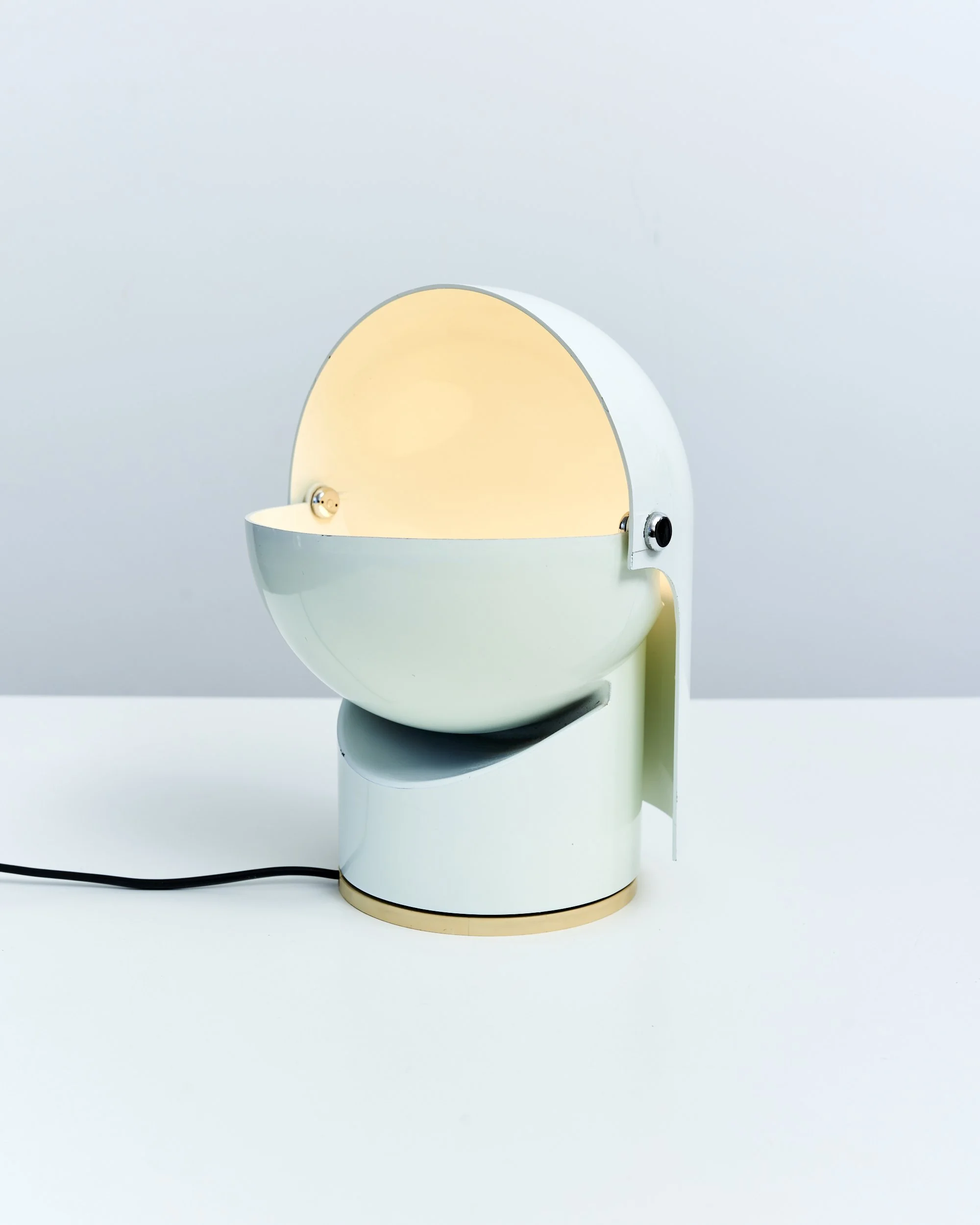 table.lamp.pileino.gae.aulenti.artemide.1972.space.age 1.jpg