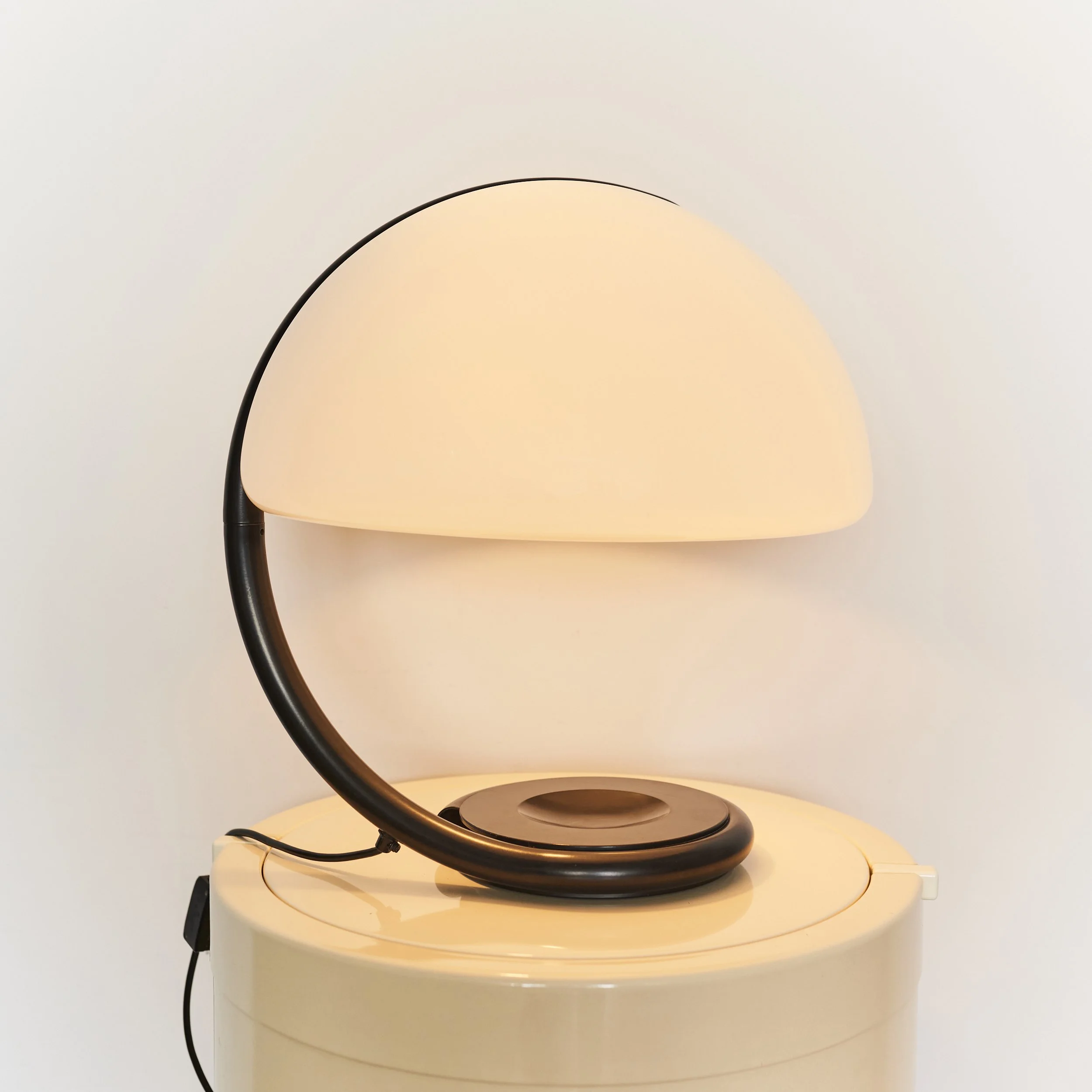 vintage.serpente.table.lamp.black.elio.martinelli.luce.mod.599.1970 10.jpg