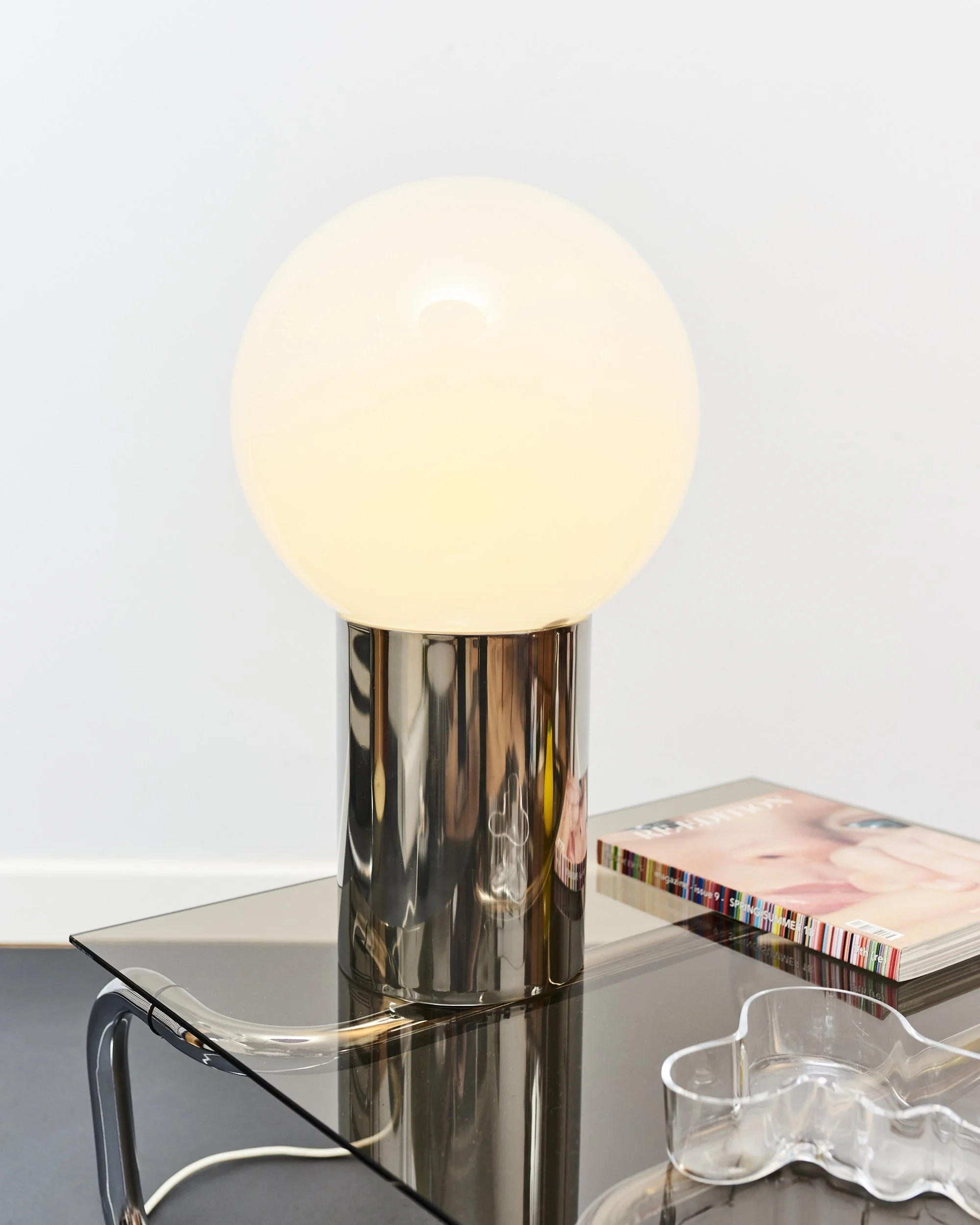 harvey.guzzini.chrome.orb.table.lamp.1970.jpg