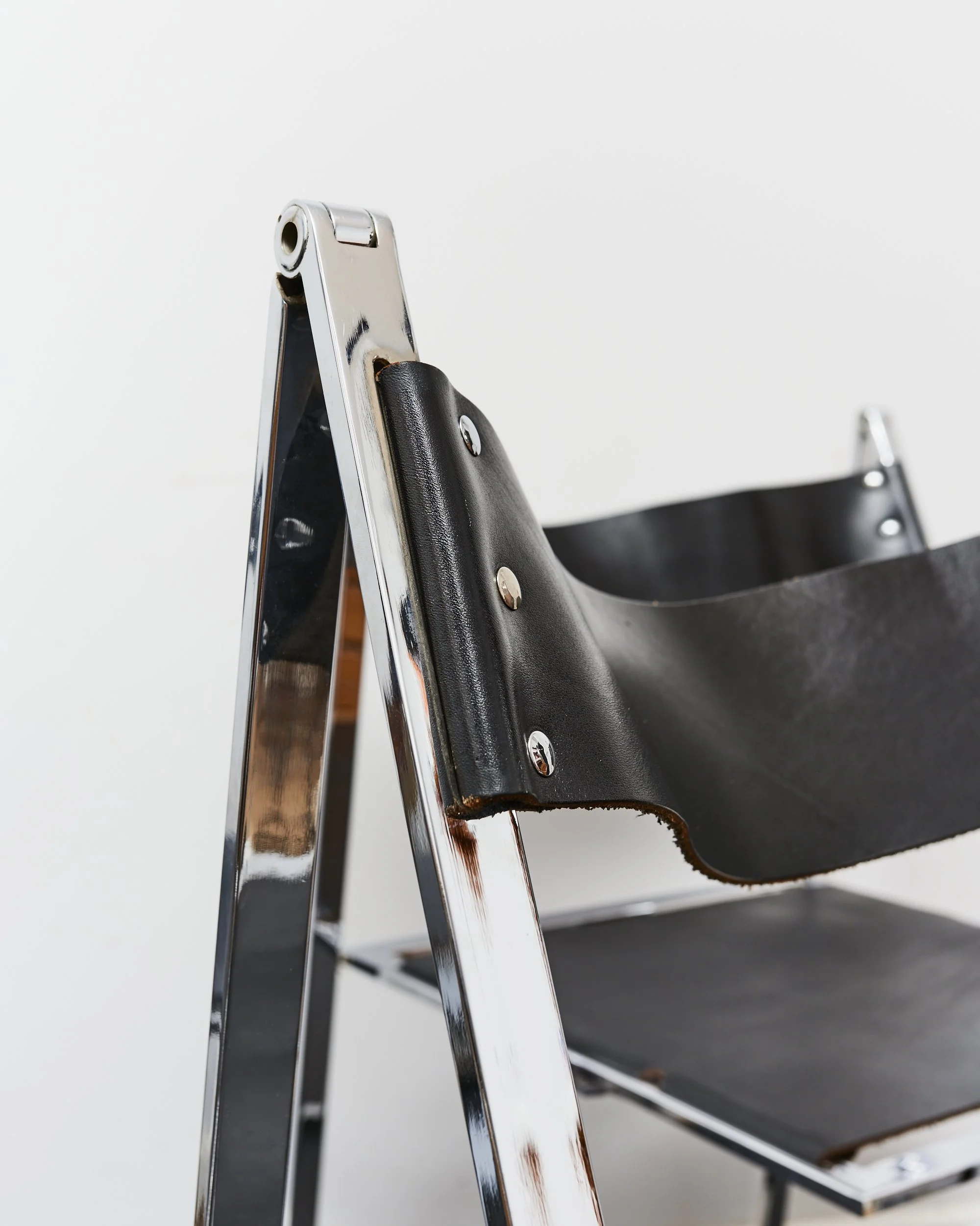 fontoni.geraci.elios.folding.chrome.leather.chair.1970.1980.colle.d.elsa 3.jpg