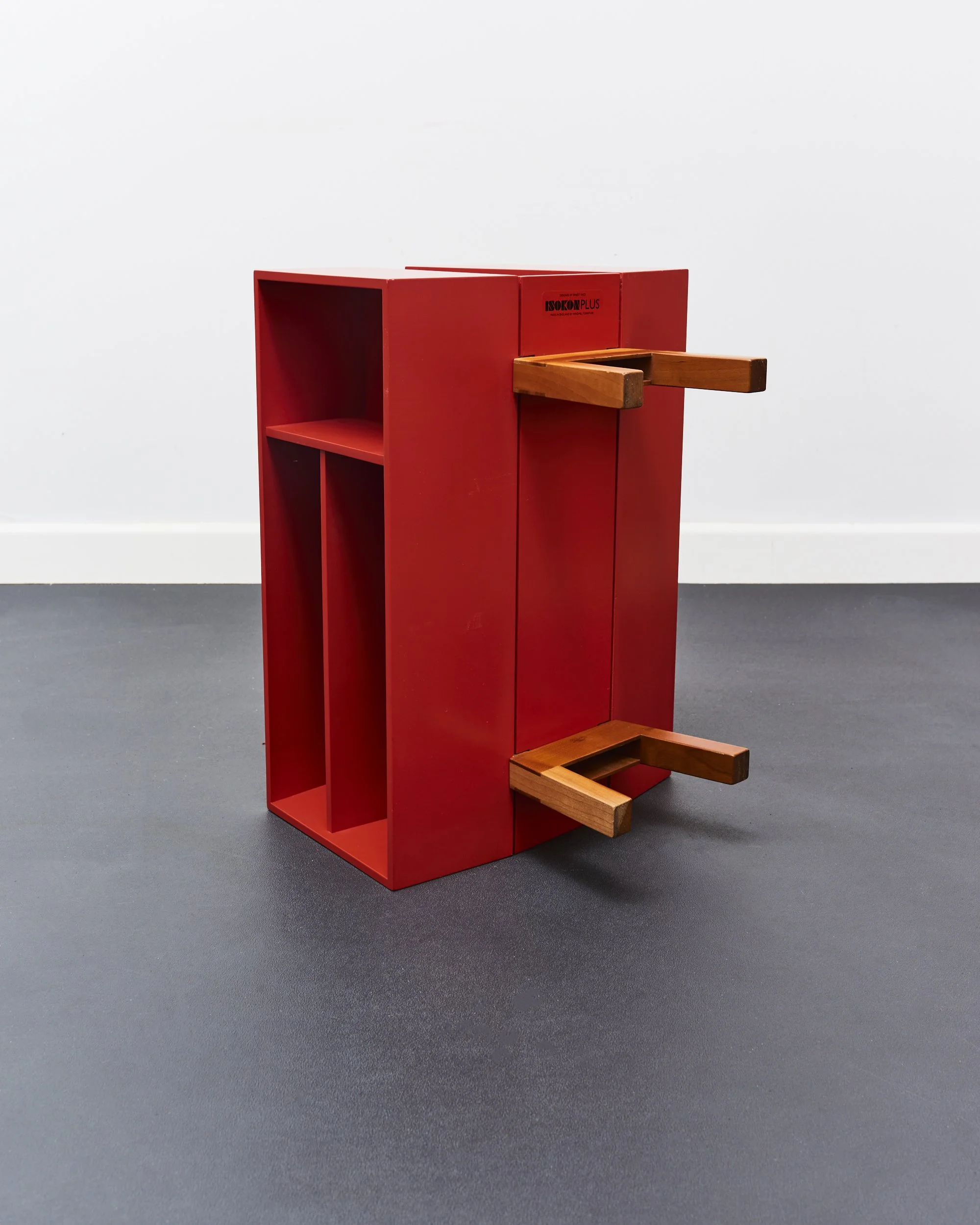 isokon.penguin.donkey.mk2.mark2.windmill.furniture.penguin.books 4.jpg