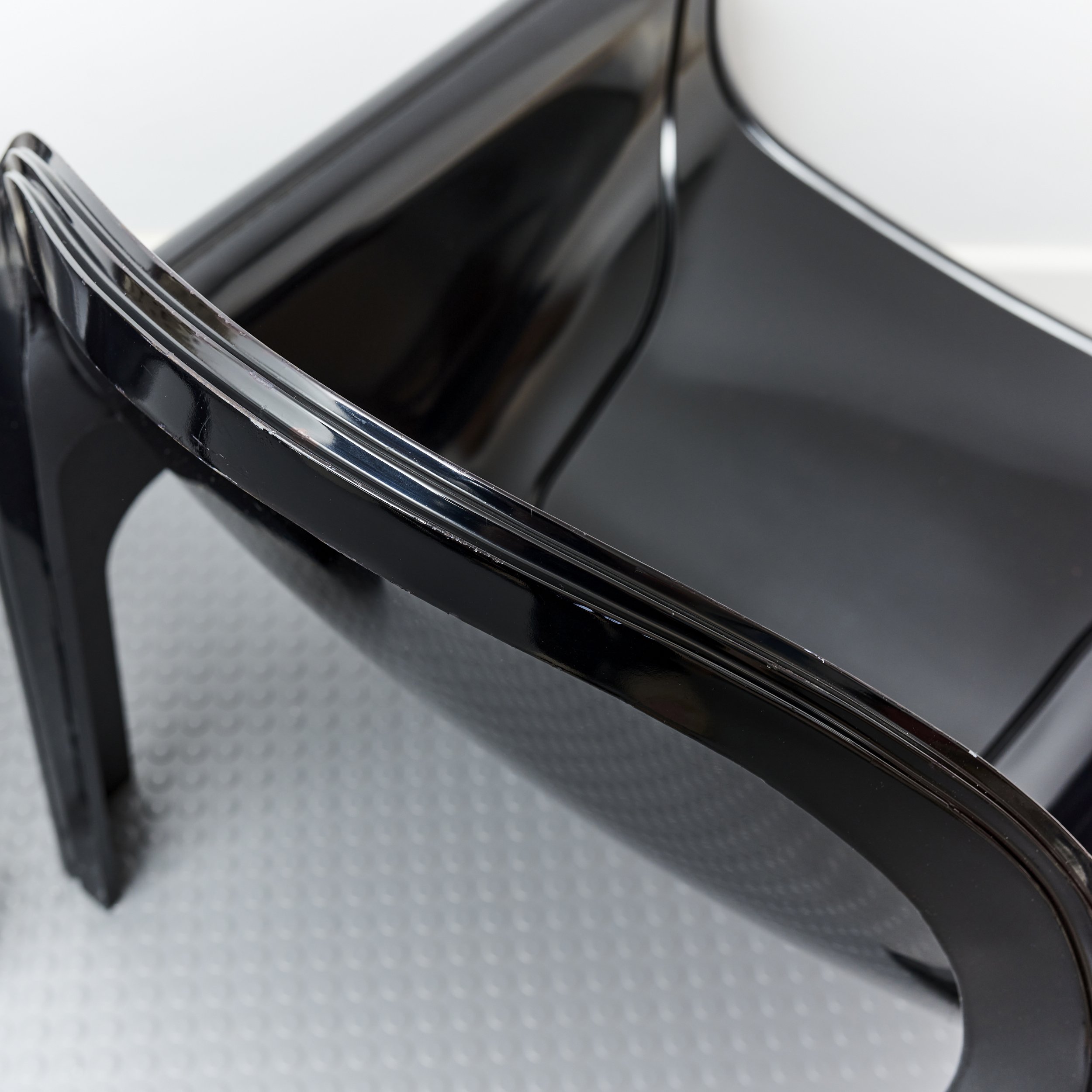 gae.aulenti.lounge.chair.model.4794.kartell.c.1970 6.jpg