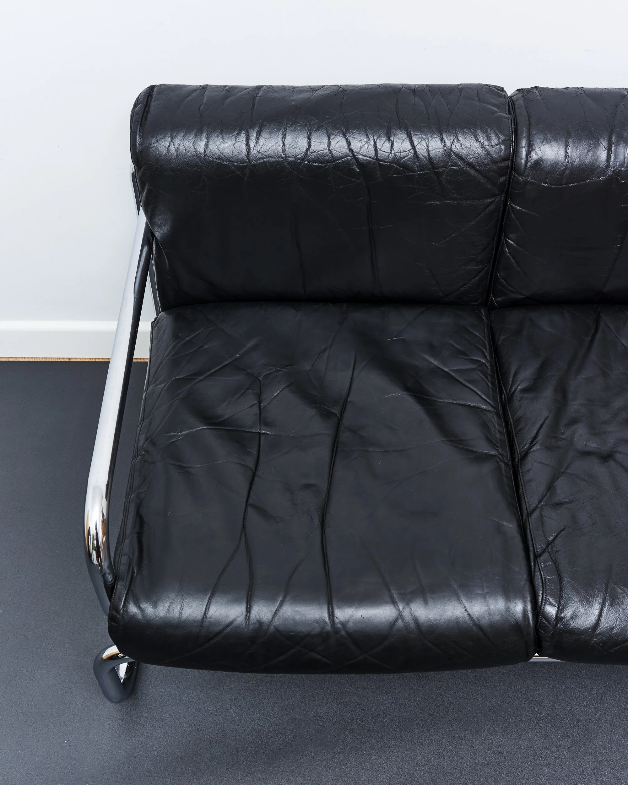 rodney.kinsman.omk.tubular.chrome.leather.sofa.1970 5.jpg