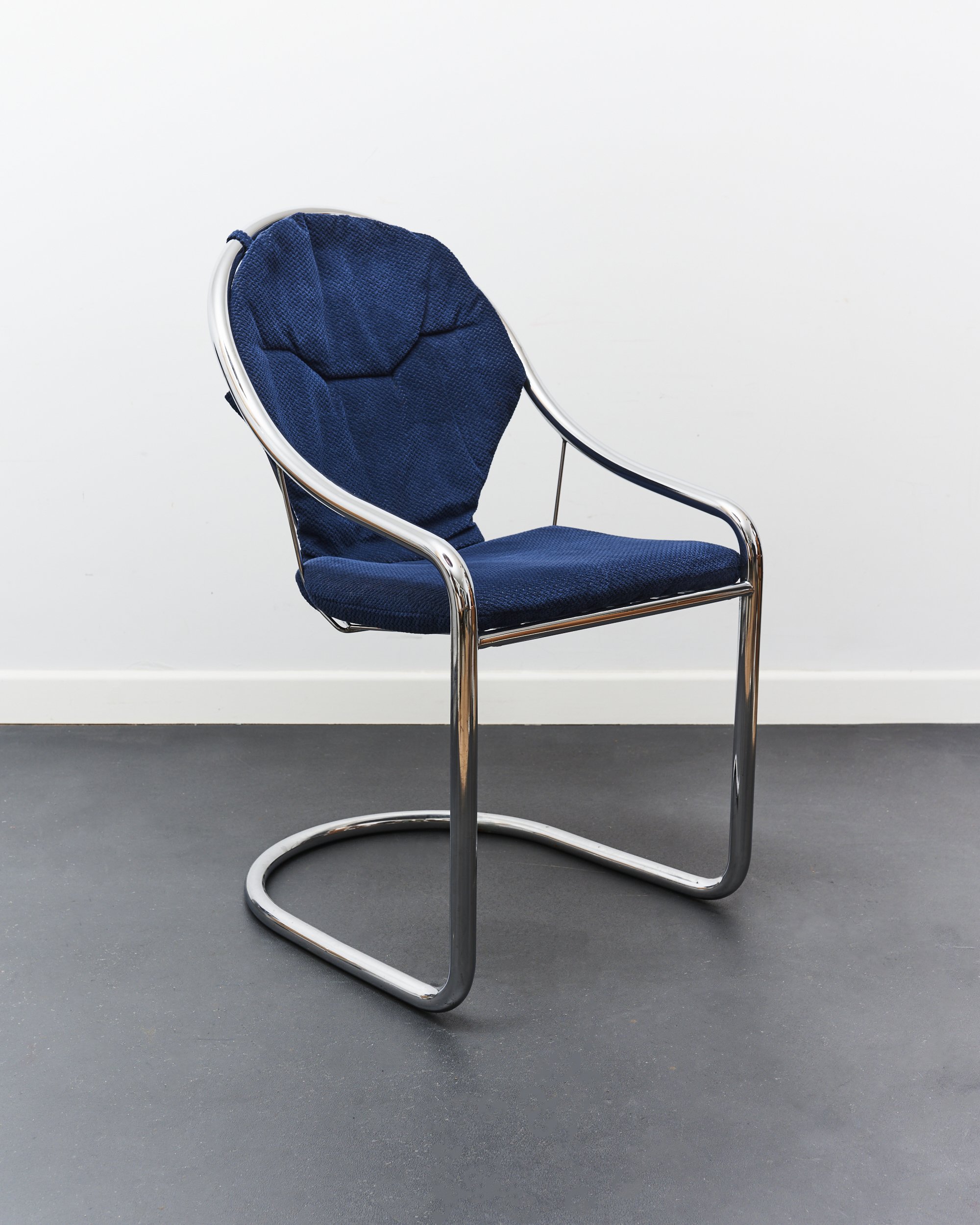 chrome.dining.chairs.gastone.rinaldi.1970 3.jpg