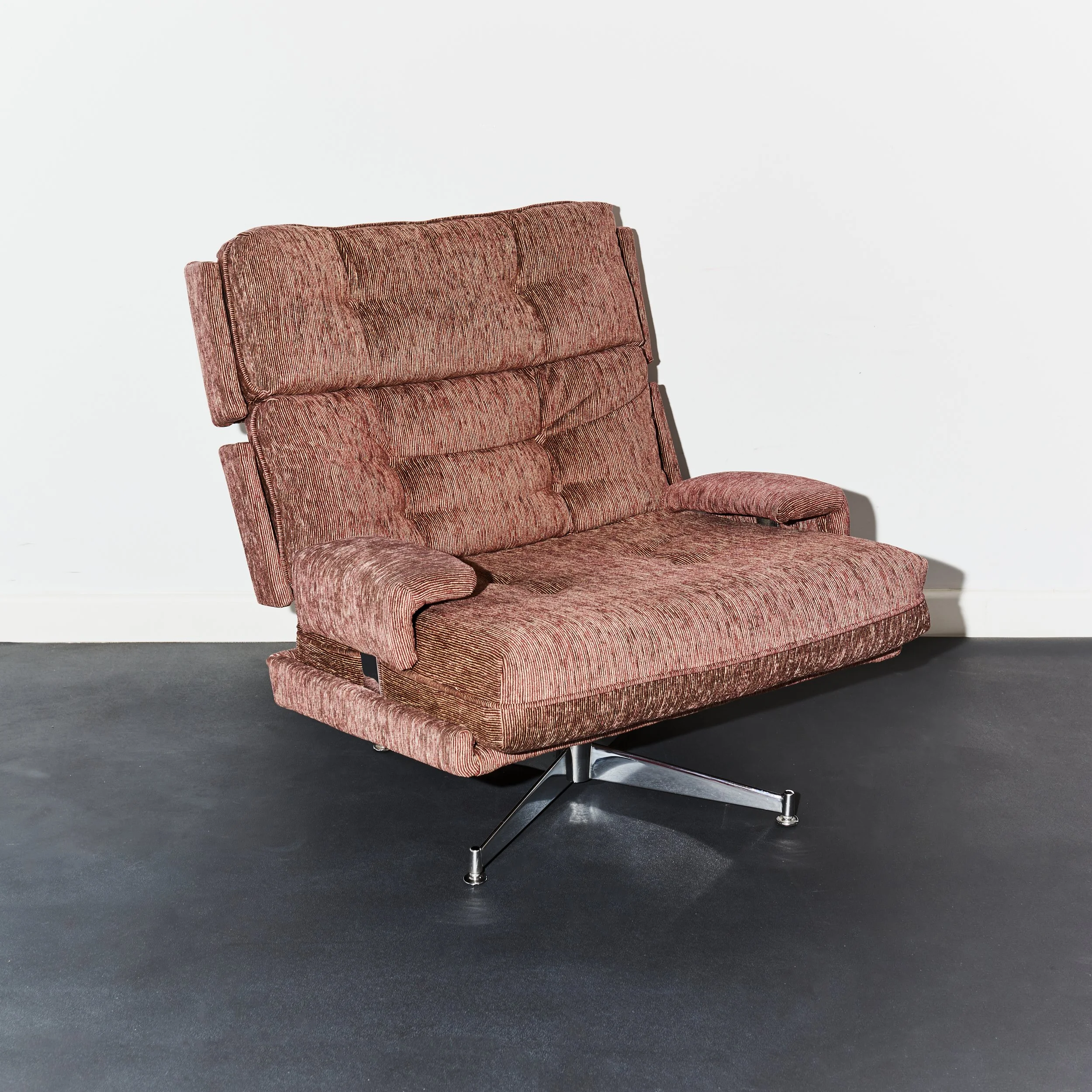 howard.keith.kohinoor.armchair.1960.fabric.mid.century.vintage 4.jpg