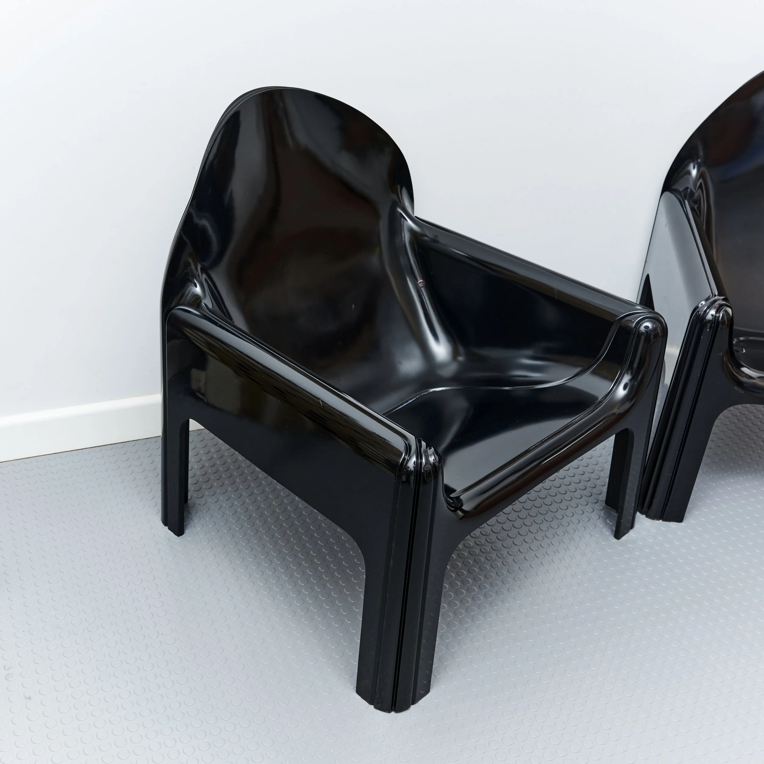 gae.aulenti.lounge.chair.model.4794.kartell.c.1970 2.jpg