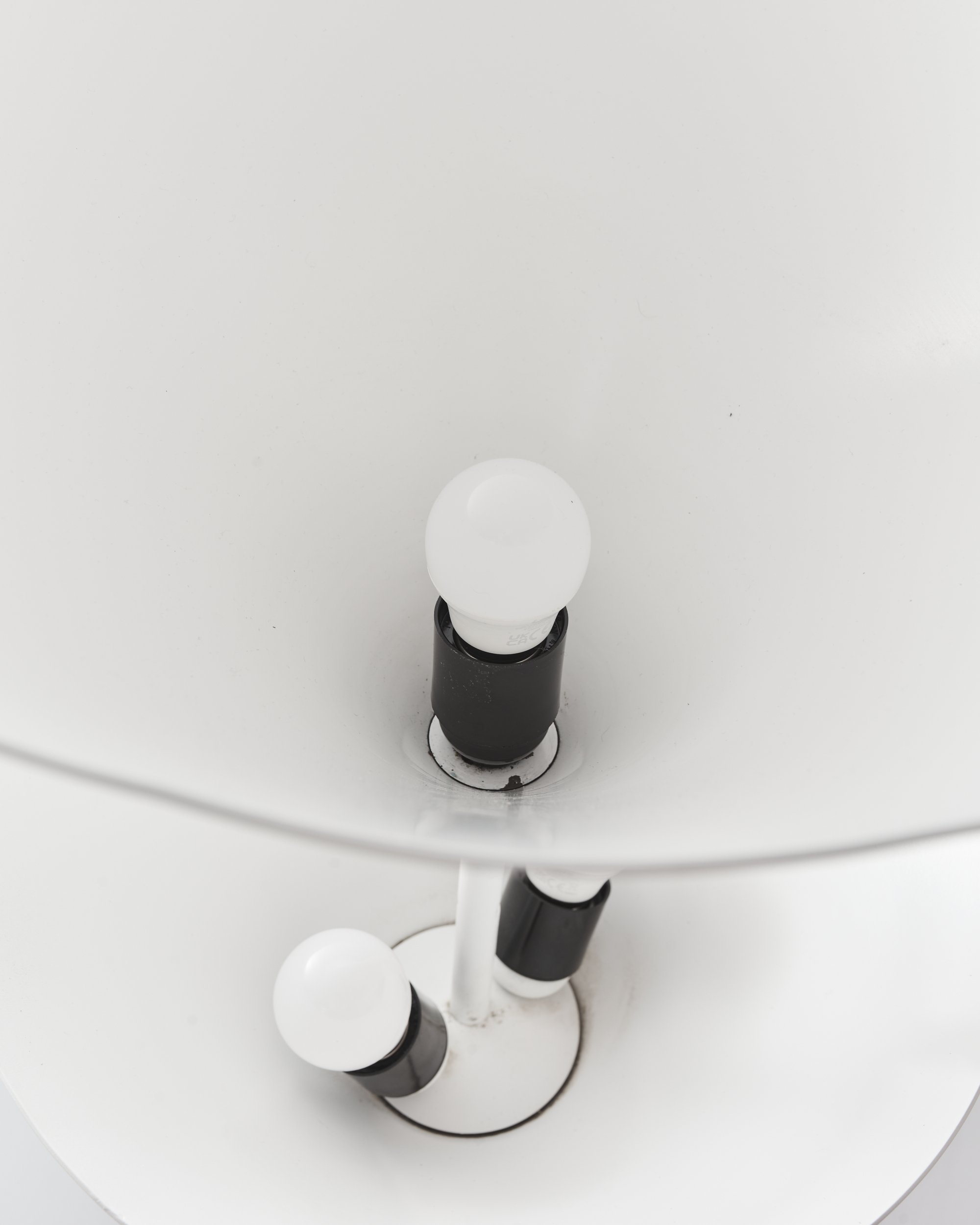 vico.magistretti.pascal.floor.lamp.white.original.mid.century.modernist.minimalist 5.jpg