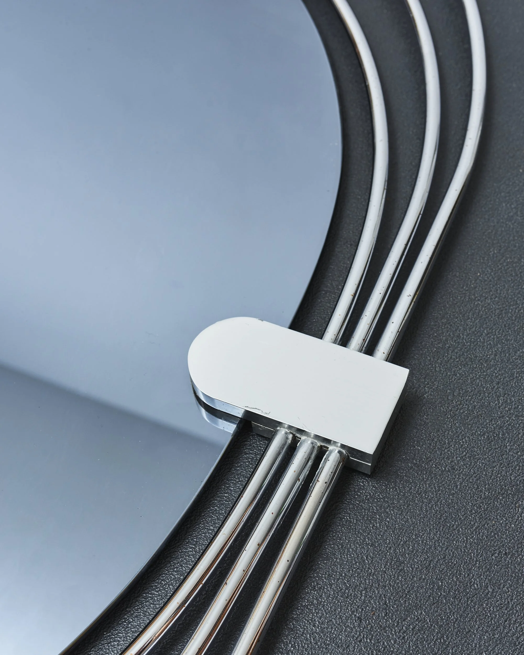 oval.wall.mirror.chrome.smoked.glass.gaetano.sciolari.1970 2.jpg