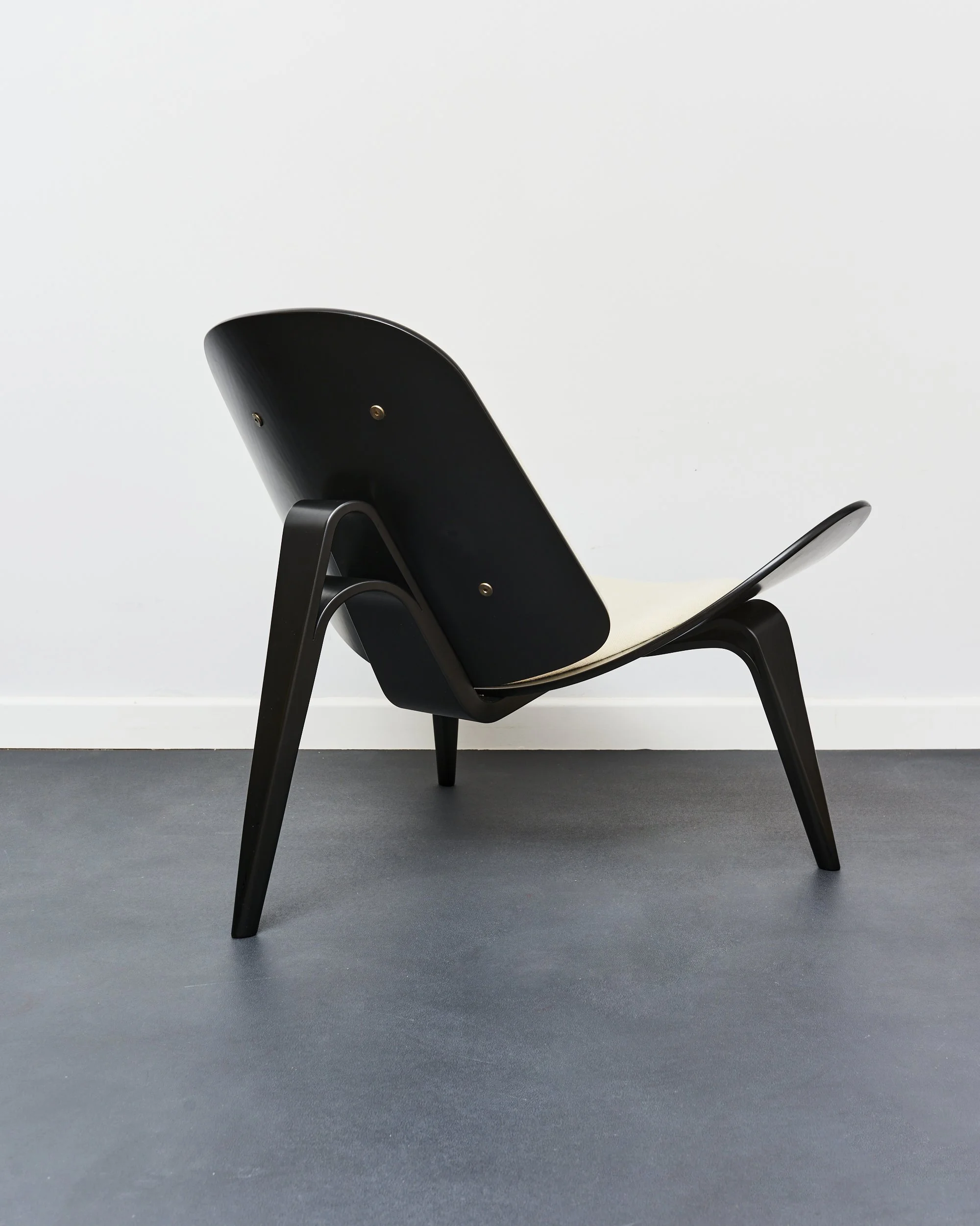 carl.hanse.son.ch07.shell.chair.hans.j.wegner.vintage 5.jpg