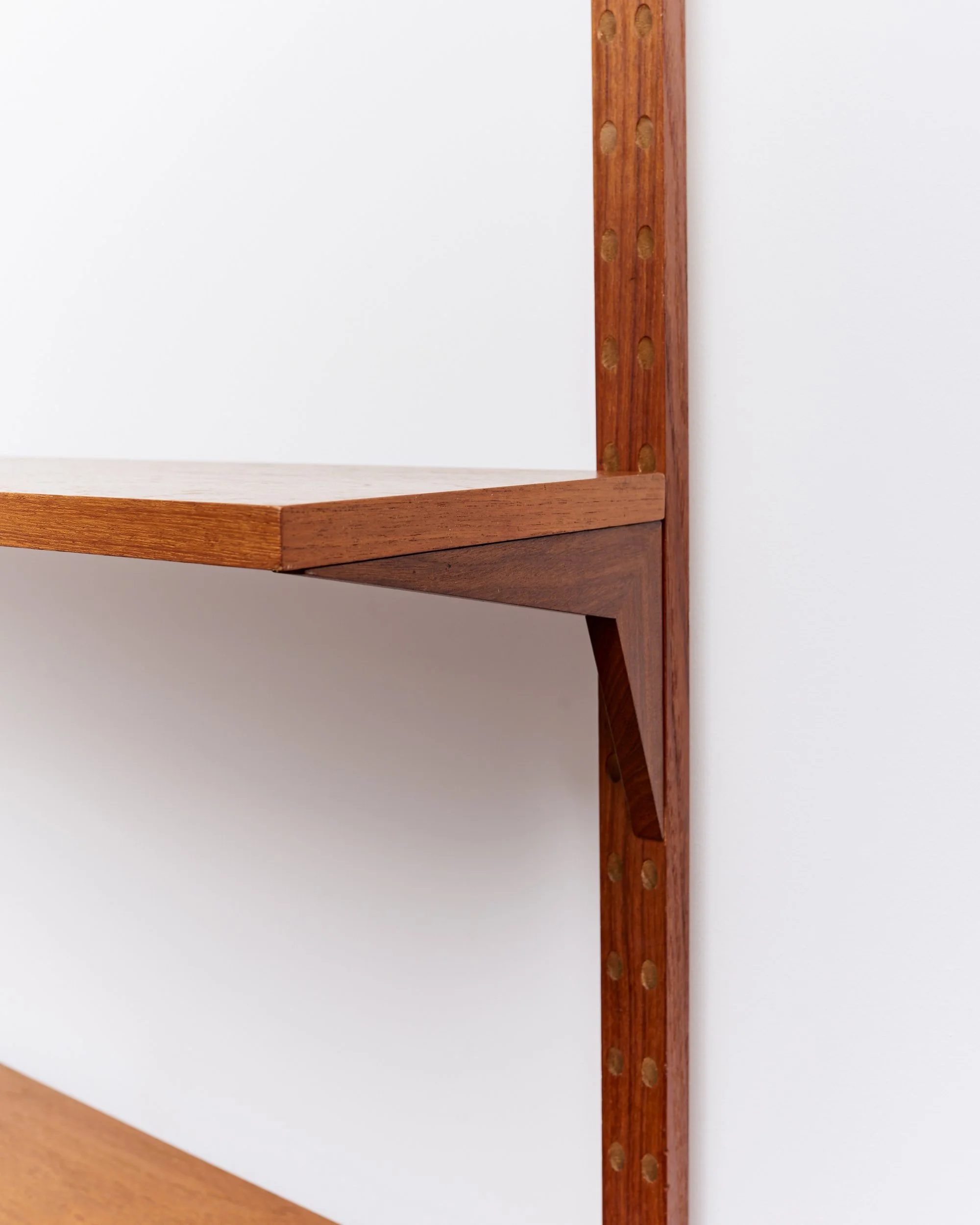 poul.cadovius.royal.system.wall.unit.cado.denmark.c.1950 4.jpg