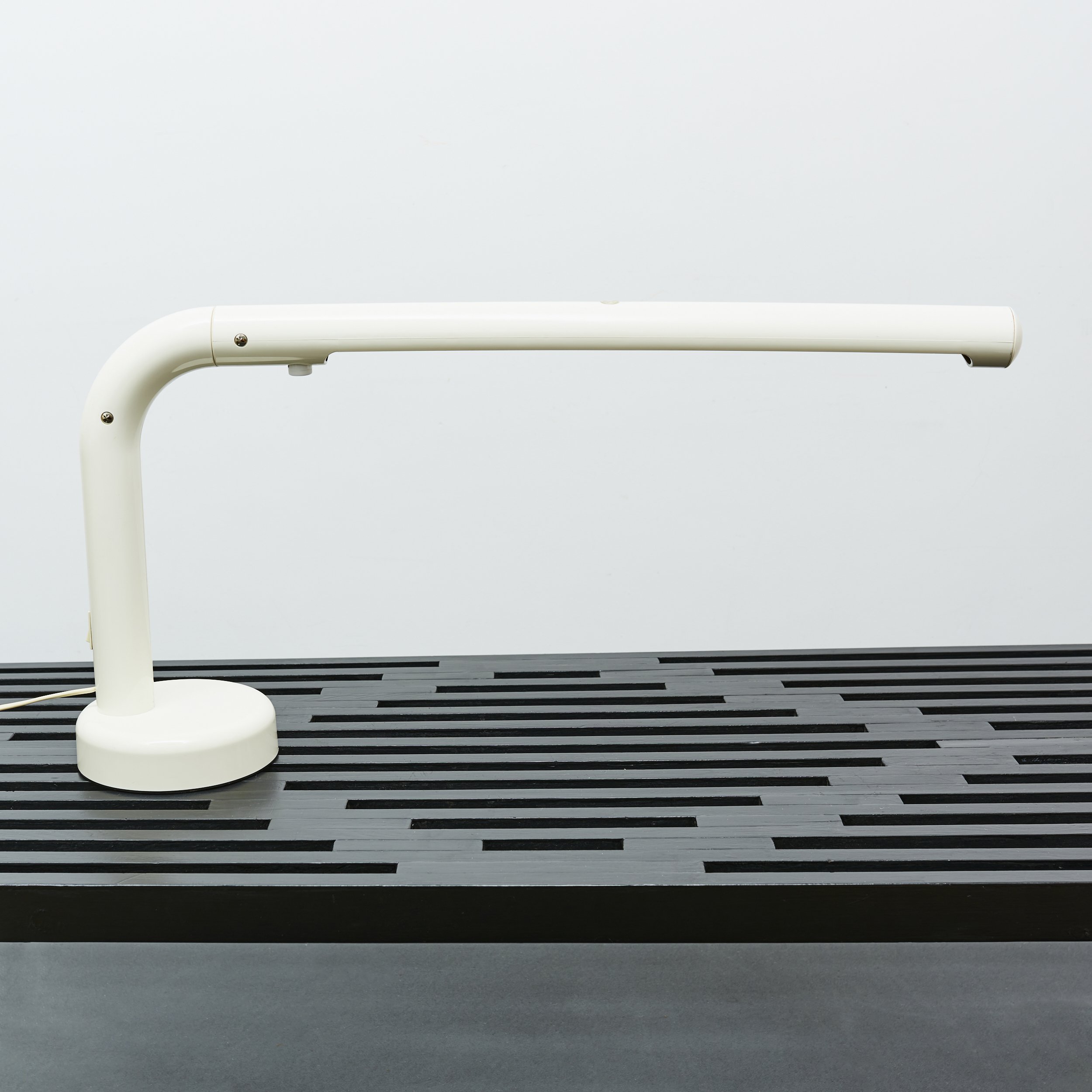 atelje.lyktan.tuben.table.lamp.white.anders.pehrson.1970 1.jpg