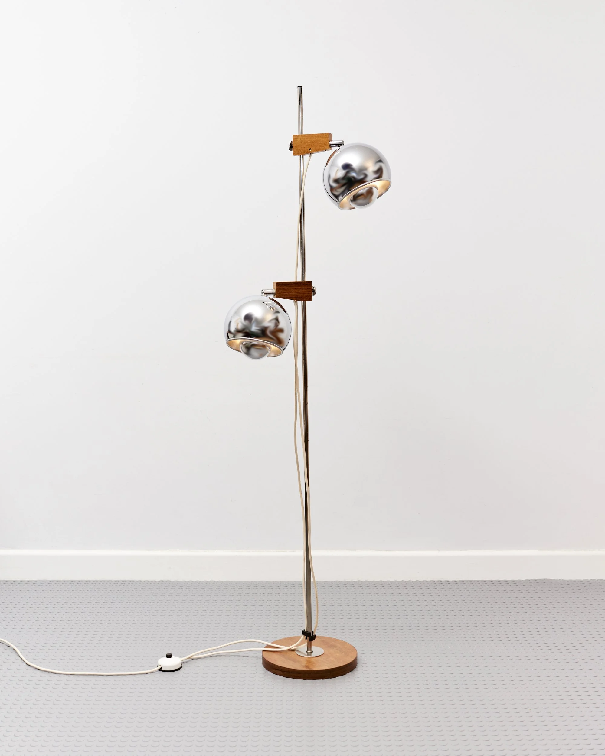space.age.eye.ball.sphere.floor.lamp.teak.chrome.temde.switzerland.1960.1970 1.jpg