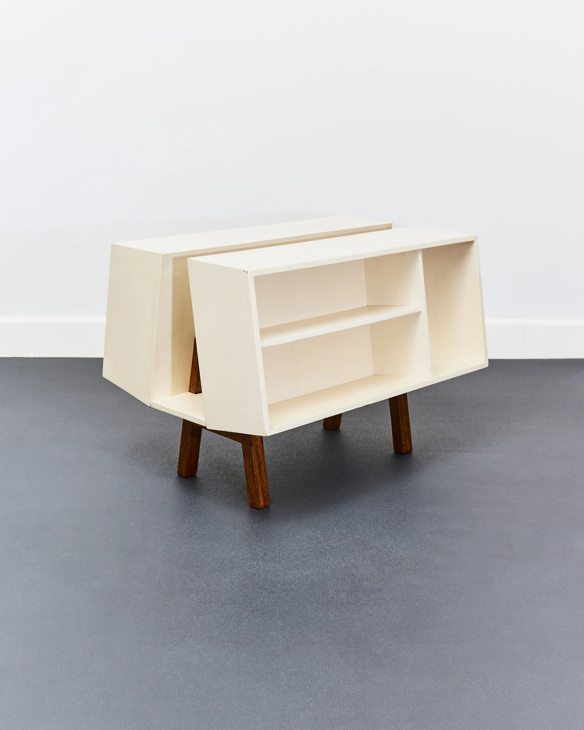 penguin.donkey.isokon.mk2.bookcase.ernest.race.1960.jpg