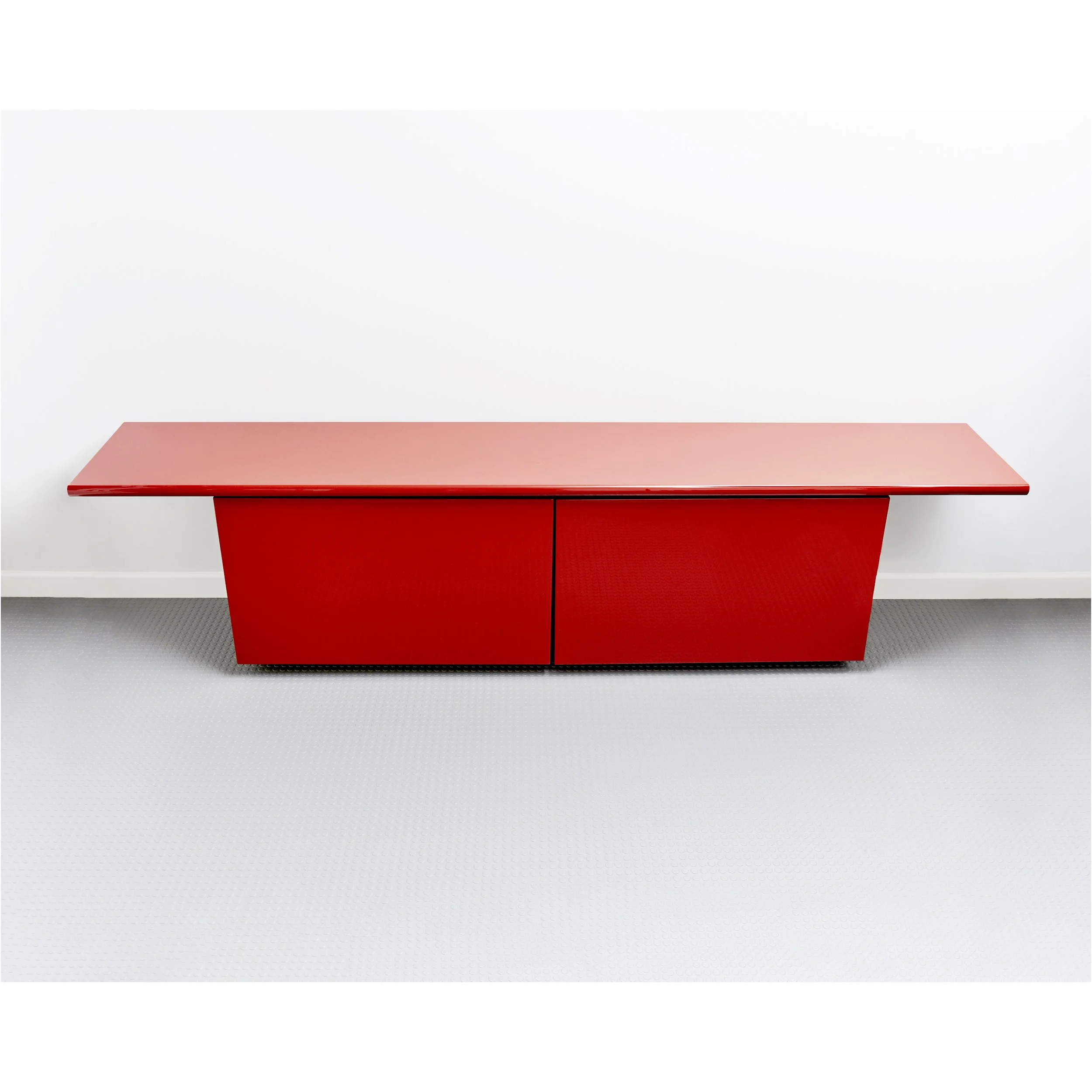 sheraton.sideboard.red.lacquer.giotto.stoppino.acerbis.1979.jpg