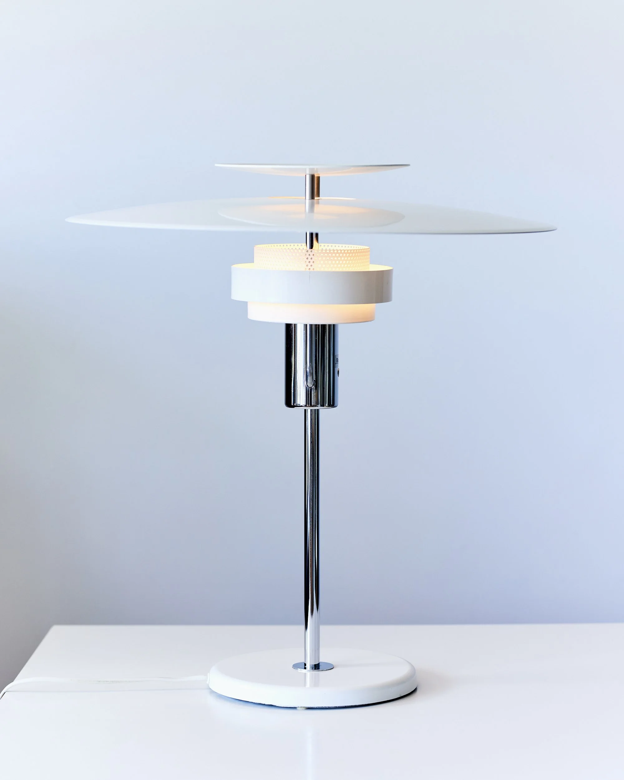 chrome.table.lamp.aurora.olle.andersson.borens.1980.postmodern.sweden 2.jpg