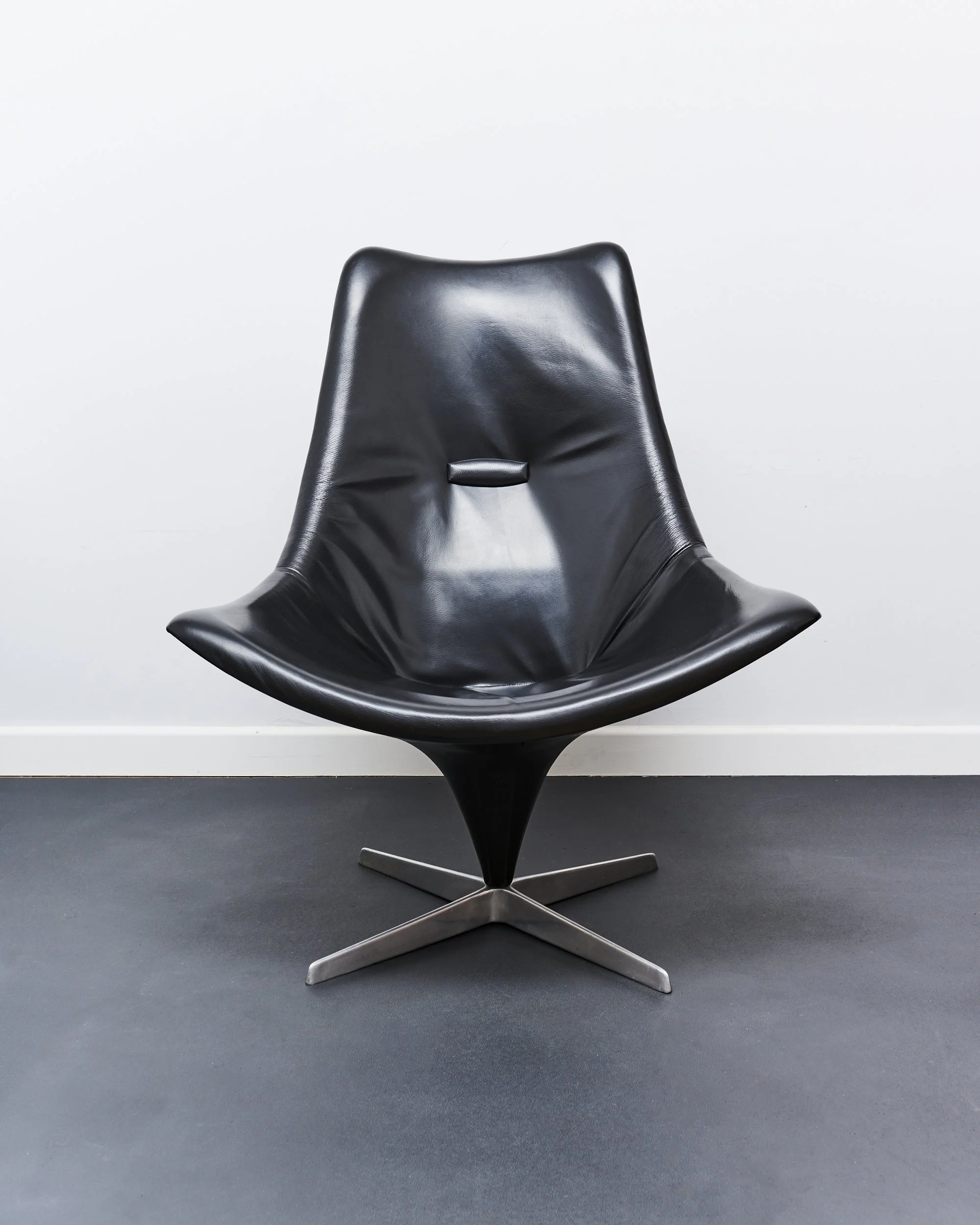 lurashell.leather.swivel.chair.diamond.shape.c.1970 9.jpg