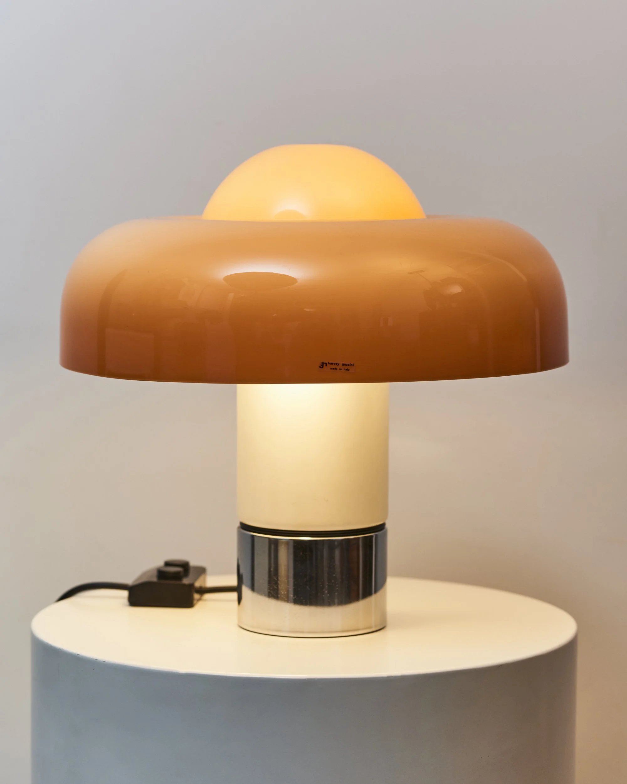 vintage.brumbry.table.lamp.luigi.massoni.harvey.guzzini.1969.iguzzini.harveiluce 2.jpg