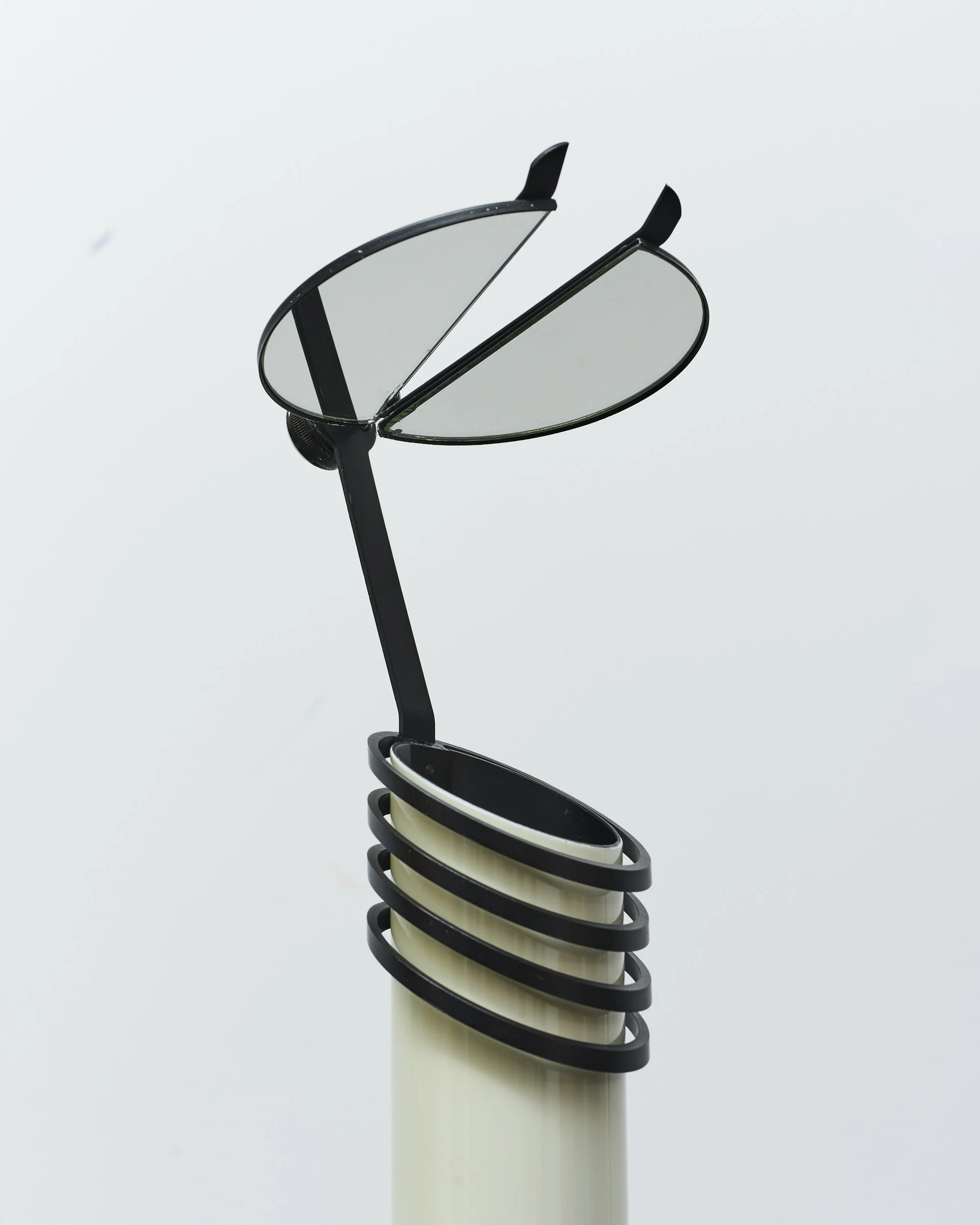 atelje.lyktan.scarab.skarabe.uplighter.mirrors.stig.ahlstrom.clas.kock.lars.bylund.1983 2.jpg