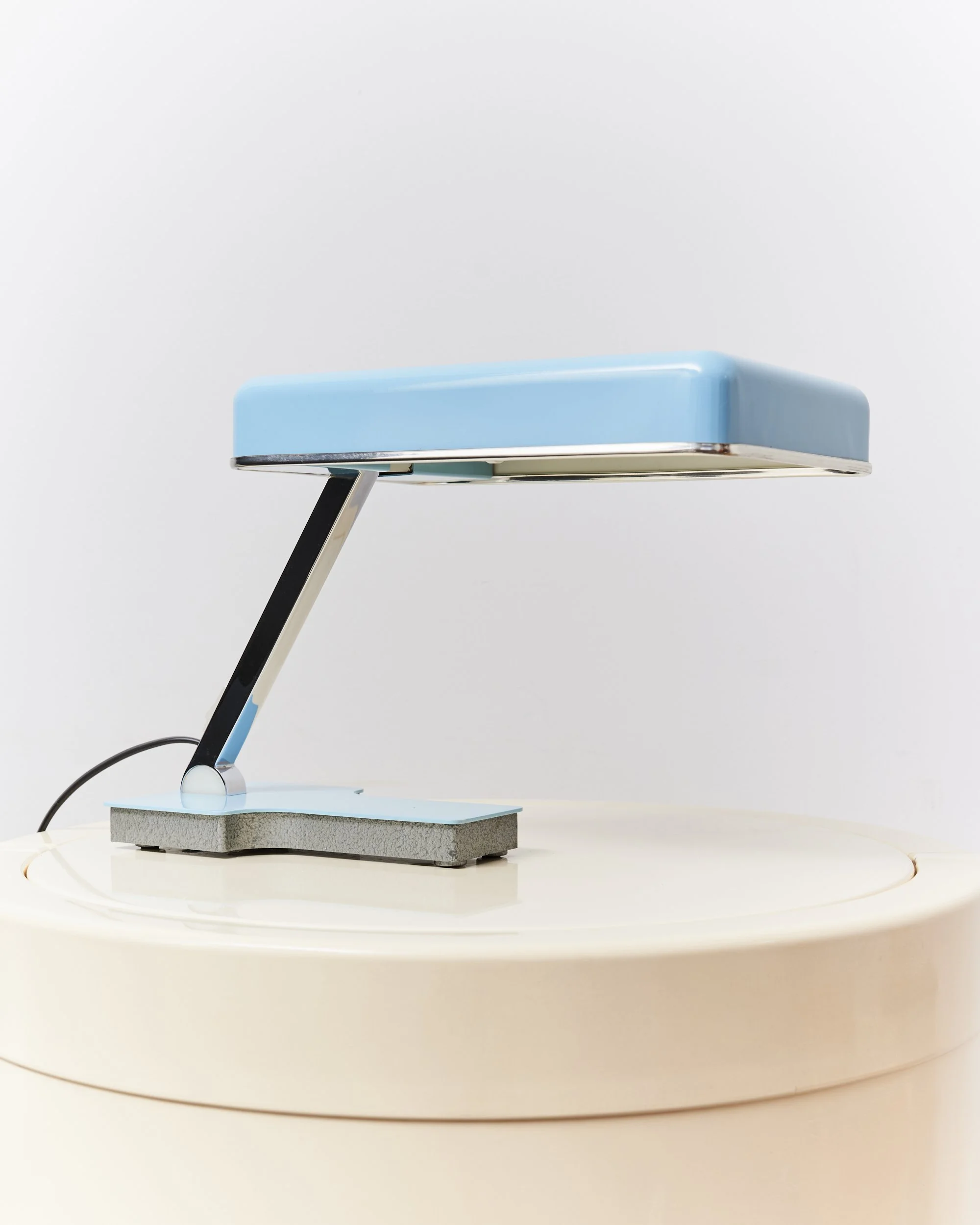 vintage.mini.fase.table.lamp.blue.thomas.diaz.1969 1.jpg