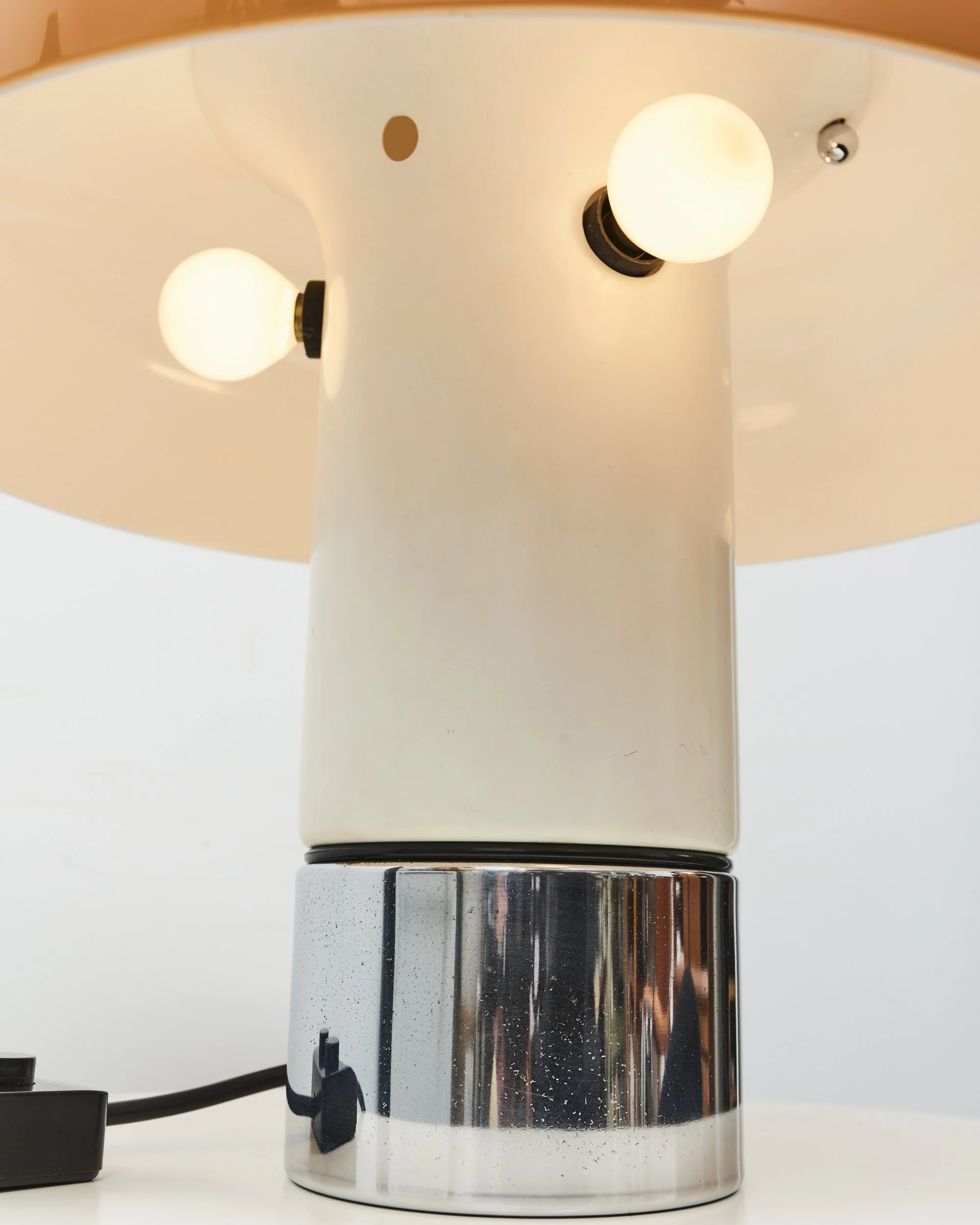 vintage.brumbry.table.lamp.luigi.massoni.harvey.guzzini.1969.iguzzini.harveiluce 8.jpg