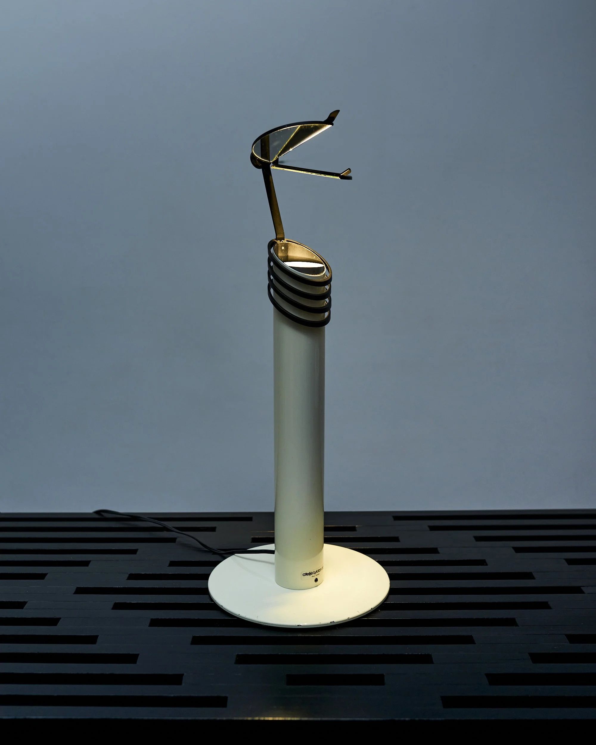 atelje.lyktan.scarab.skarabe.uplighter.mirrors.stig.ahlstrom.clas.kock.lars.bylund.1983 7.jpg