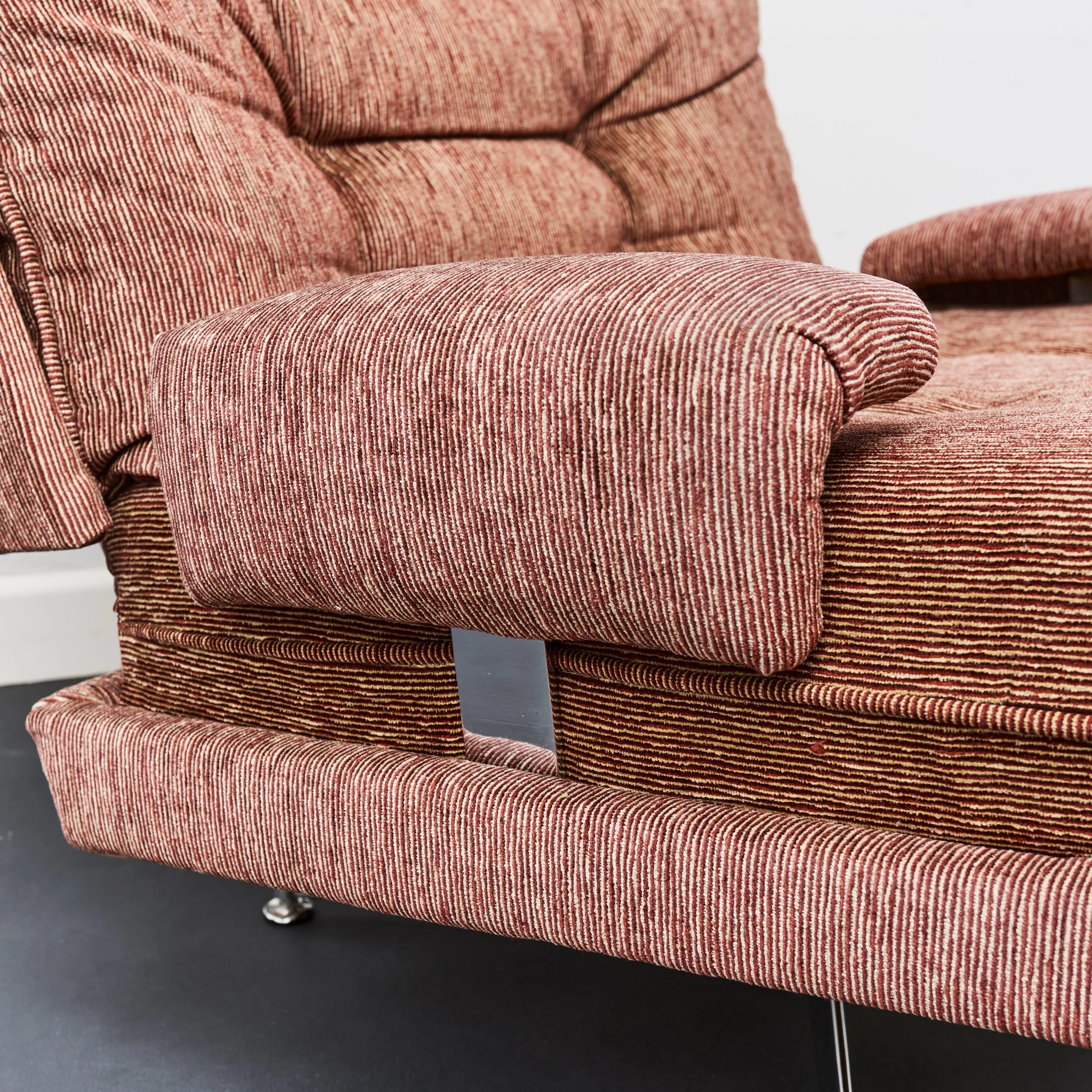 howard.keith.kohinoor.armchair.1960.fabric.mid.century.vintage 2.jpg