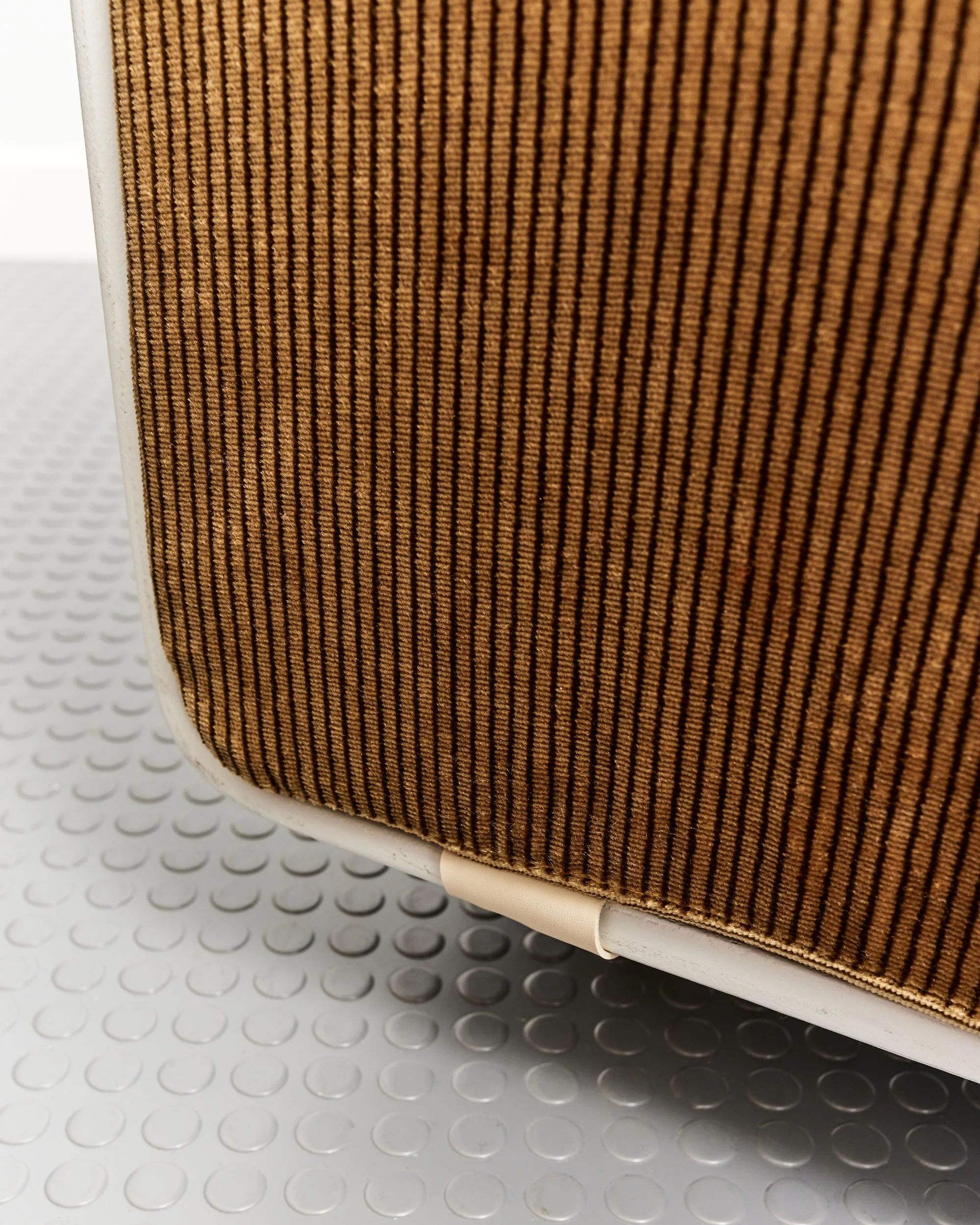 luigi.colani.orbis.modular.sofa.lounge.chair.COR.1970.space.age 4.jpg