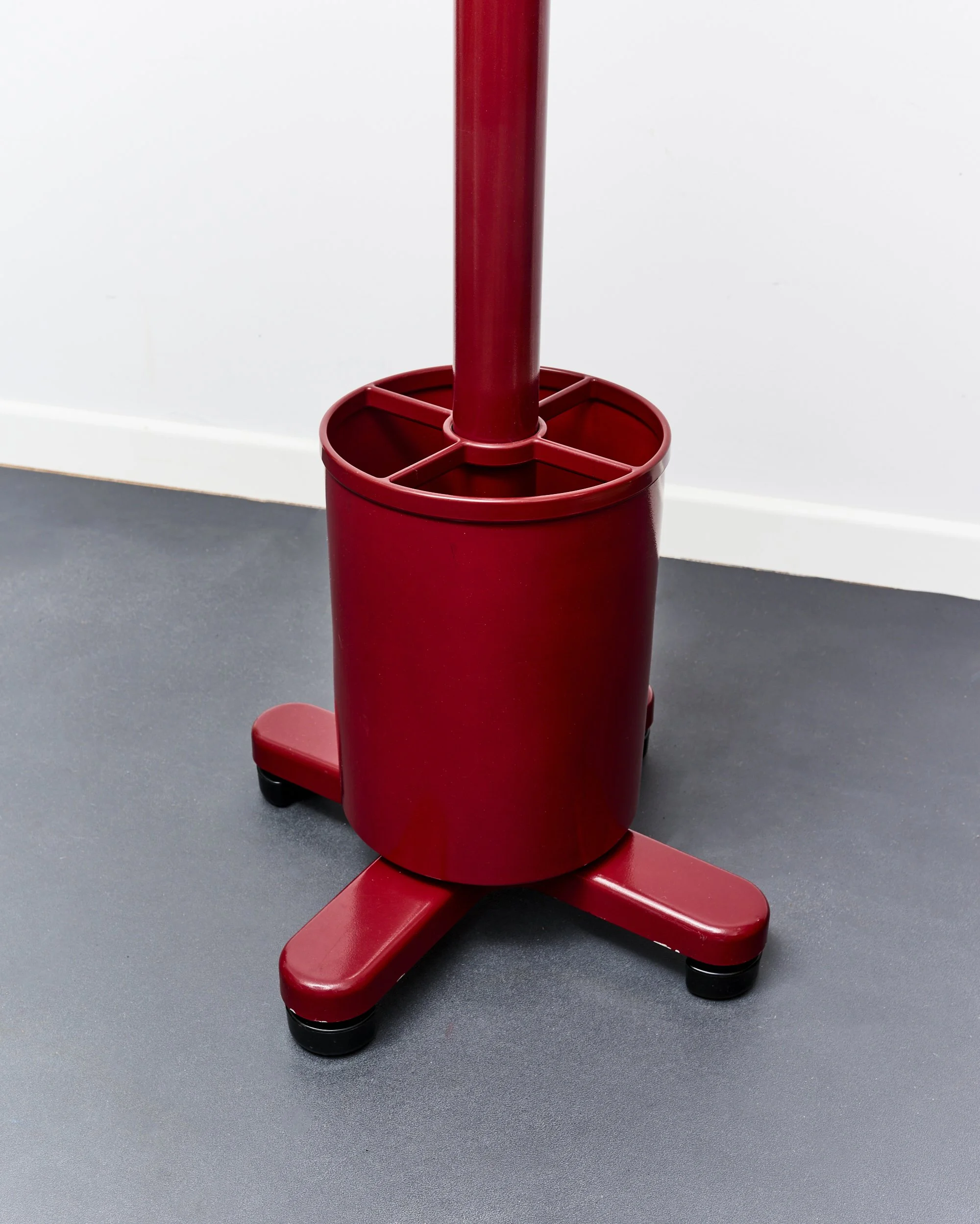 ettore.sottsass.synthesis.45.coat.rack.stand.olivetti.1973 1.jpg
