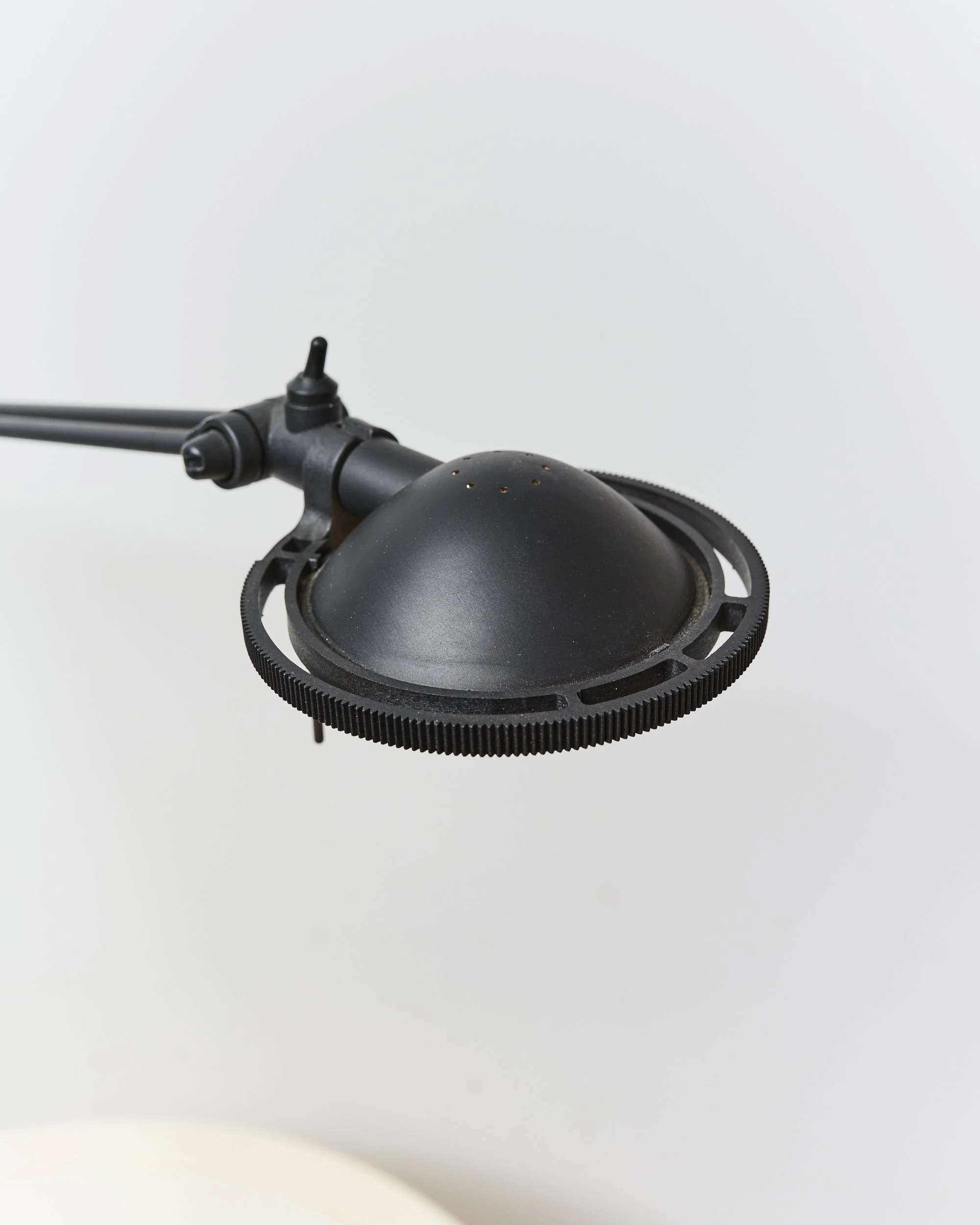 berenice.table.office.lamp.paolo.rizzato.alberto.meda.luceplan.1980 2.jpg