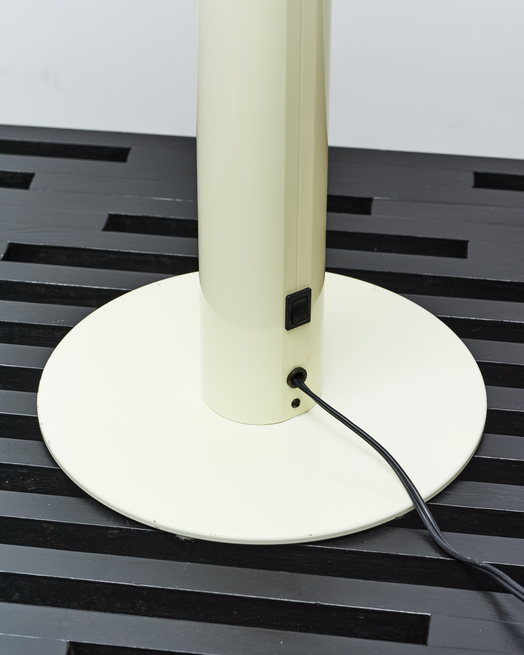 atelje.lyktan.scarab.skarabe.uplighter.mirrors.stig.ahlstrom.clas.kock.lars.bylund.1983 5.jpg