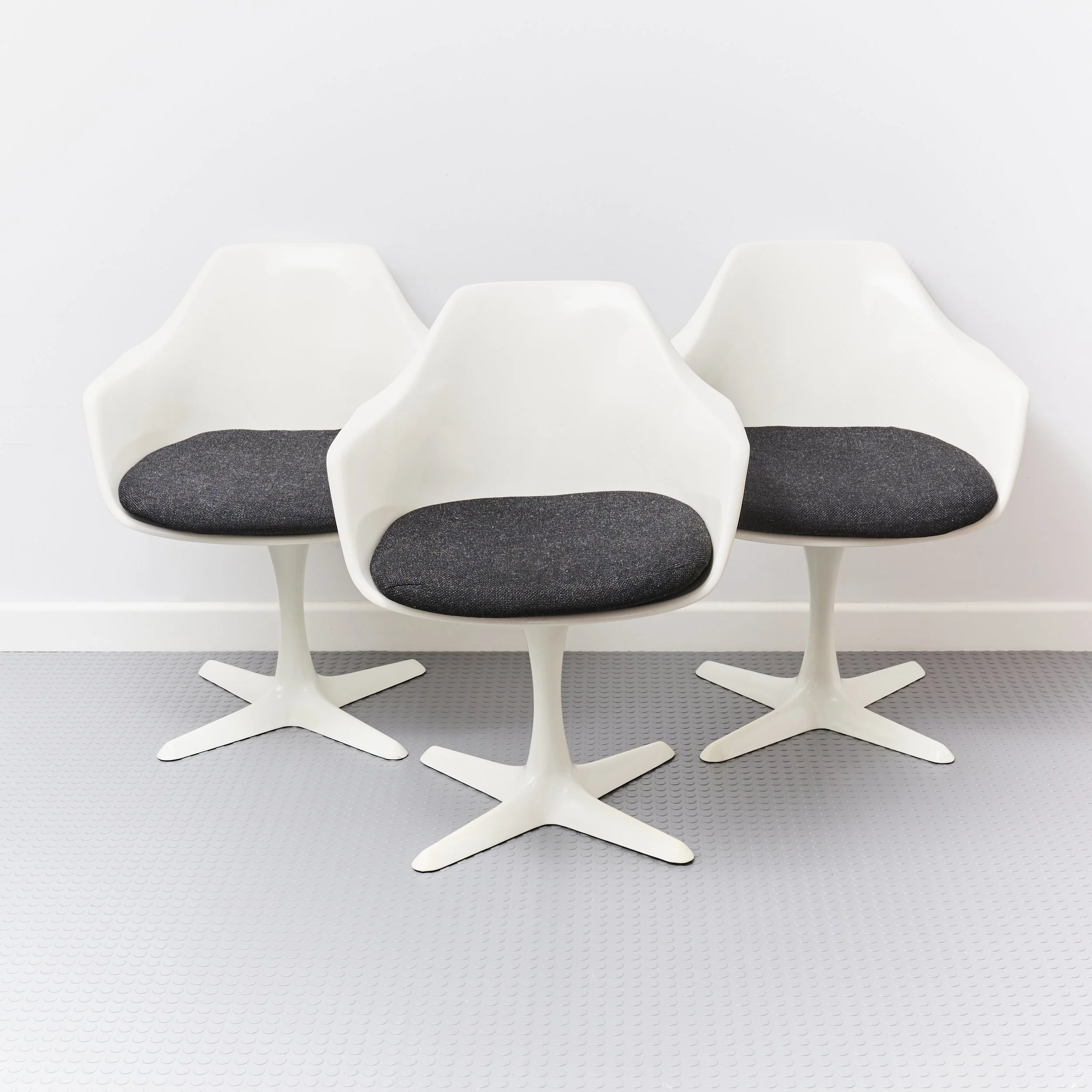 arkana.tulip.chairs.dining.table.maurice.burke.space.age.1960 8.jpg