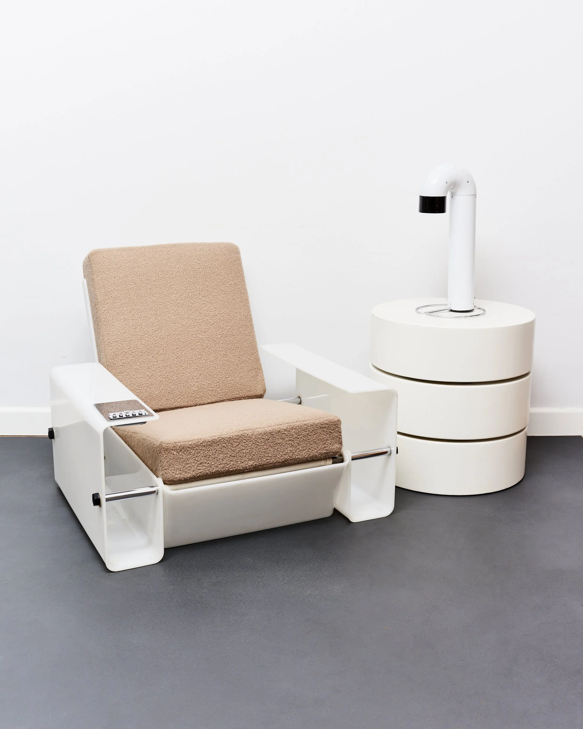 peter.banks.david.heeley.lounge.chair.1960.space.age 7.jpg
