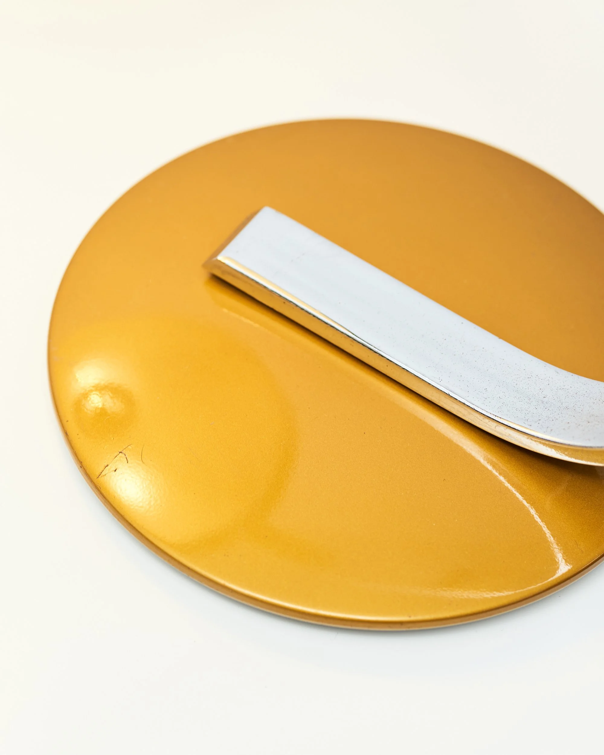 desk.table.lamp.model.520.fase.1960.luis.perez.de.la.oliva.gold.bauhaus 5.jpg