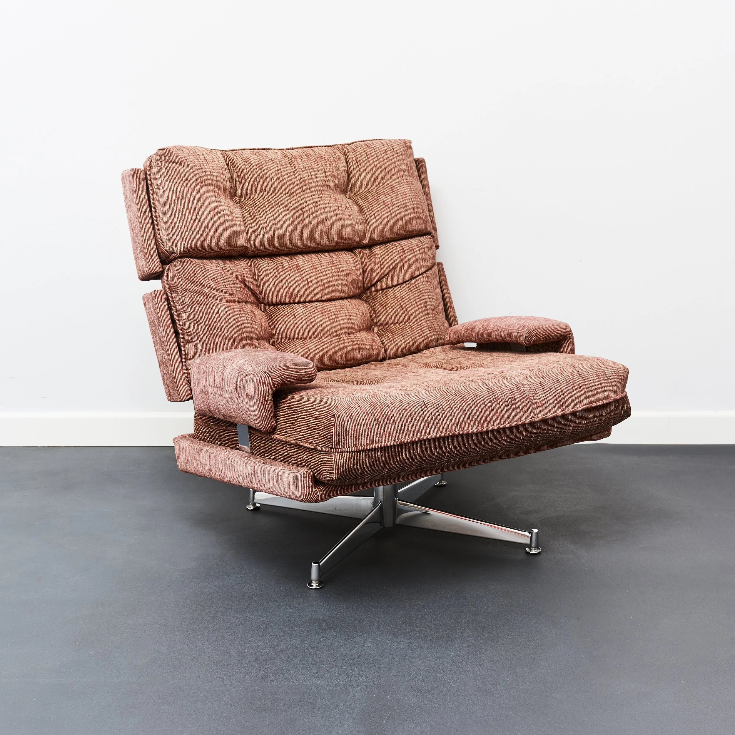 howard.keith.kohinoor.armchair.1960.fabric.mid.century.vintage 1.jpg