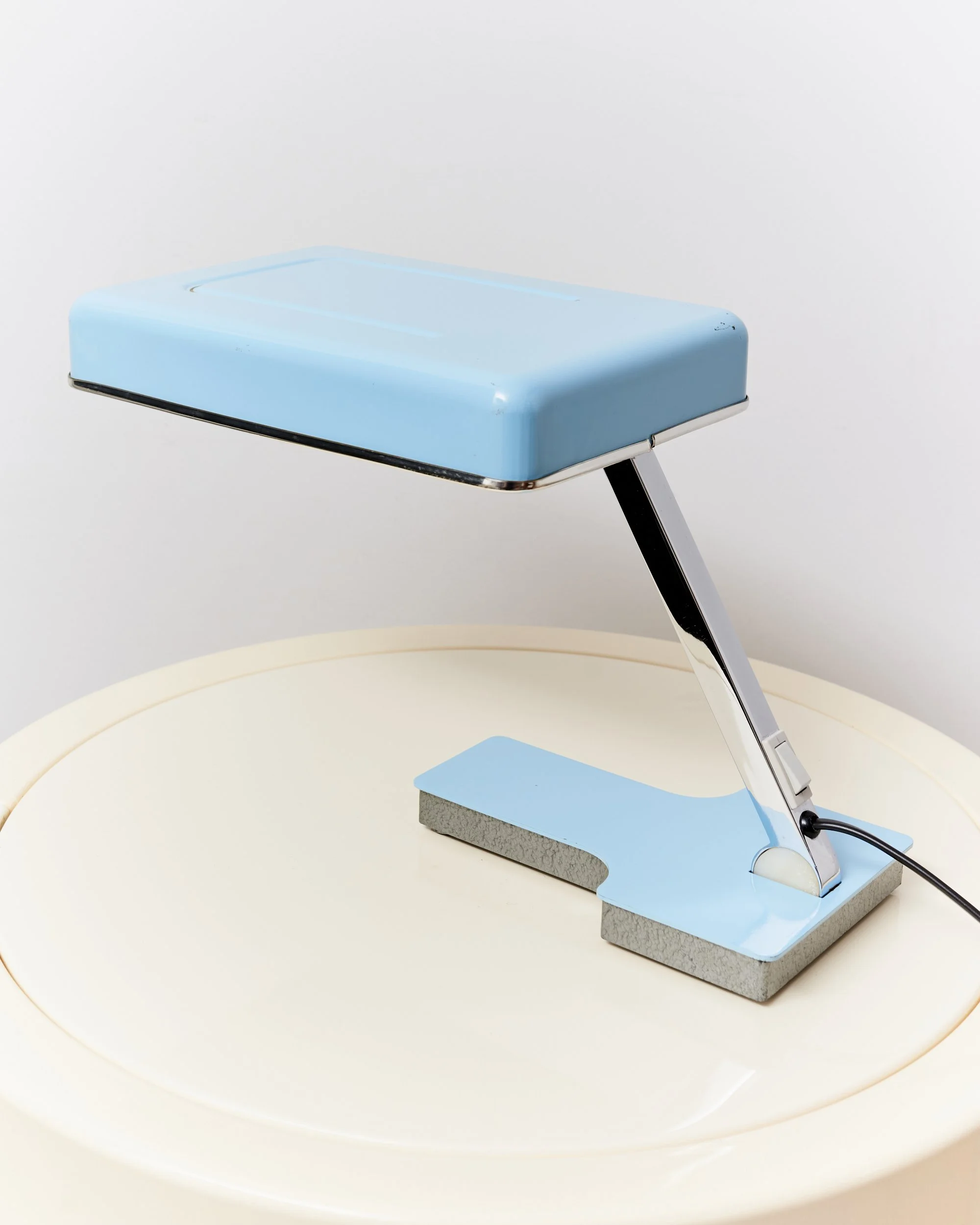 vintage.mini.fase.table.lamp.blue.thomas.diaz.1969 3.jpg
