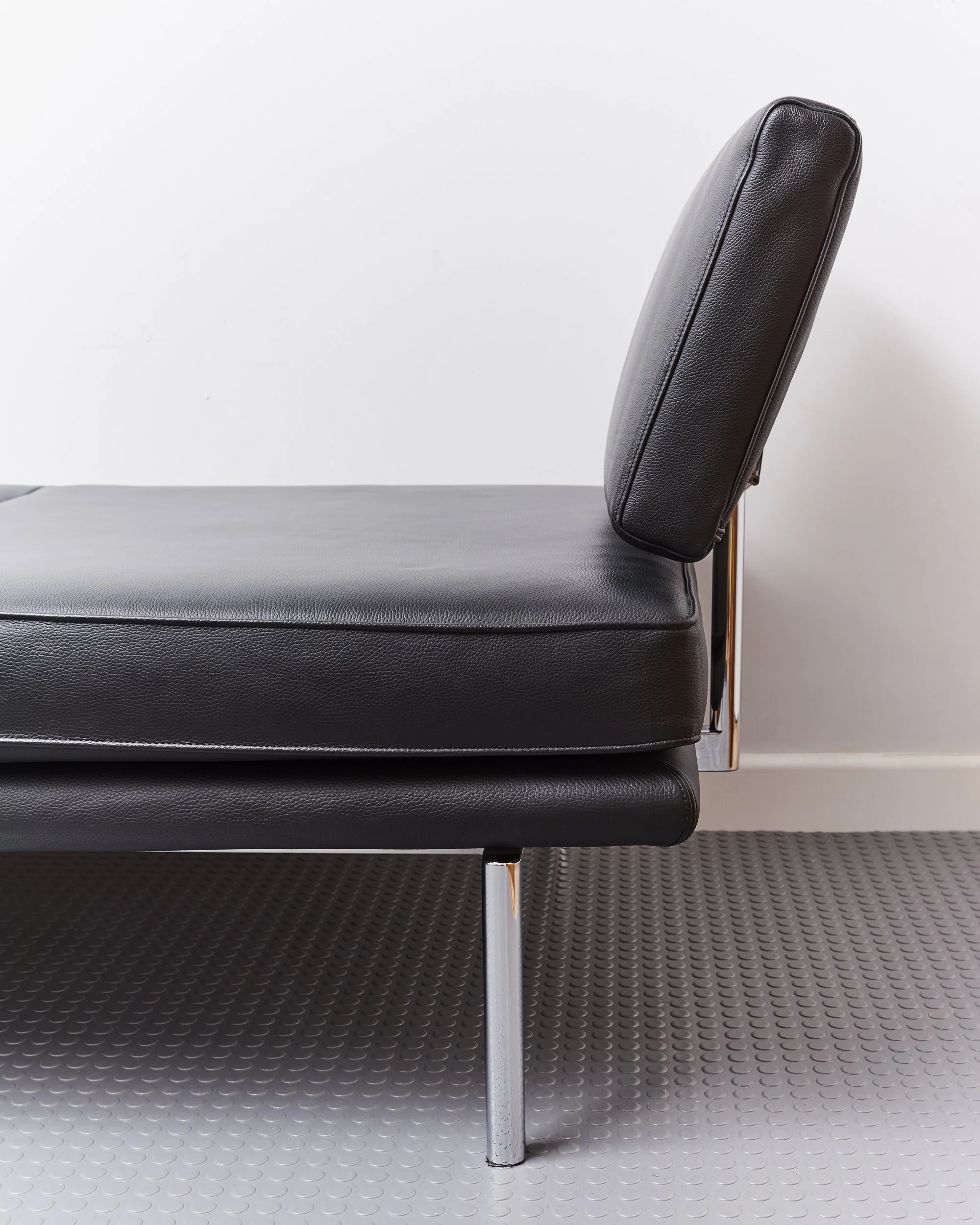 walter.knoll.eoos.living.platform.daybed.bergmann.bohmann.gründl.1990 5.jpg