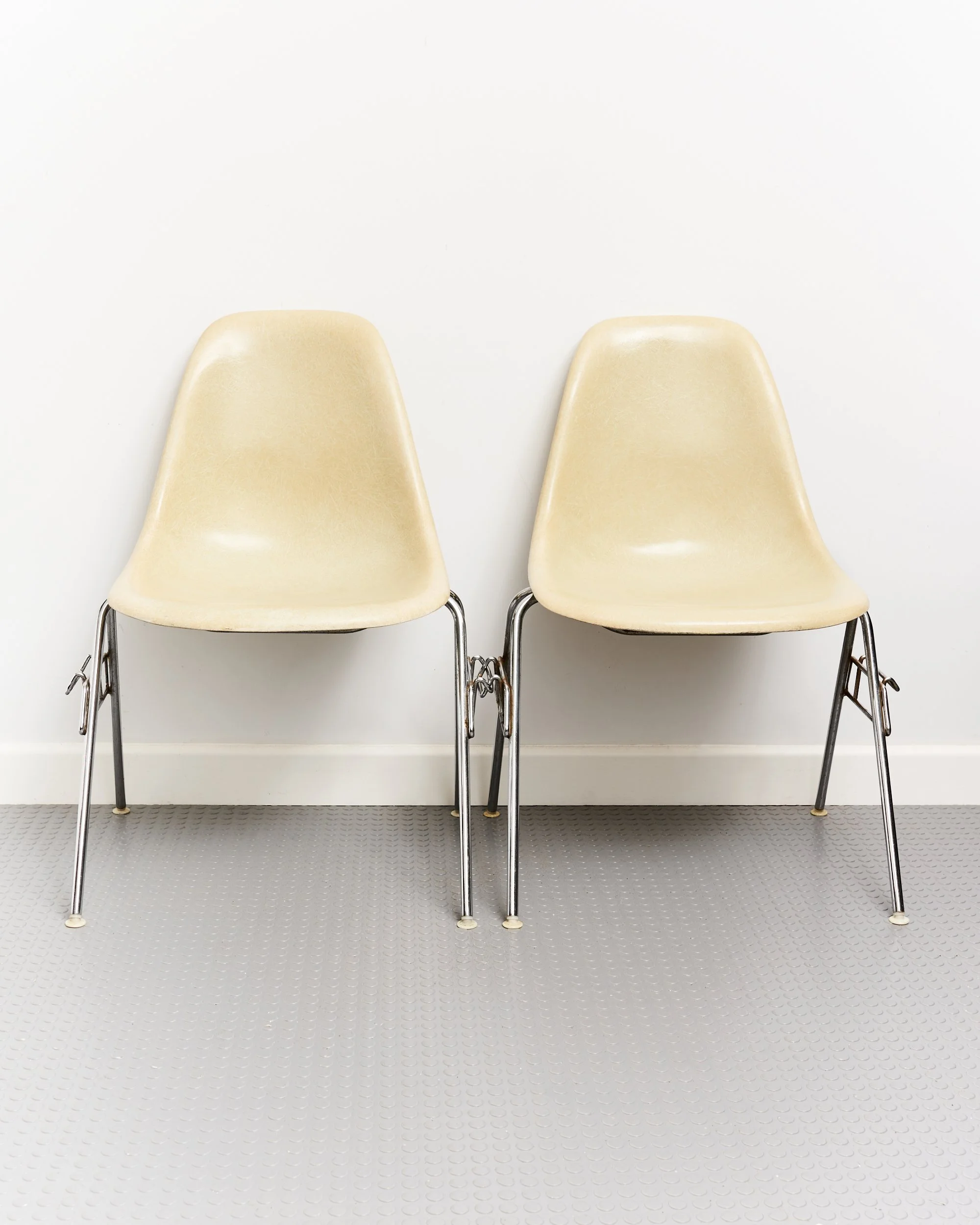 charles.ray.eames.fibreglass.dss.chairs.herman.miller.1960 4.jpg