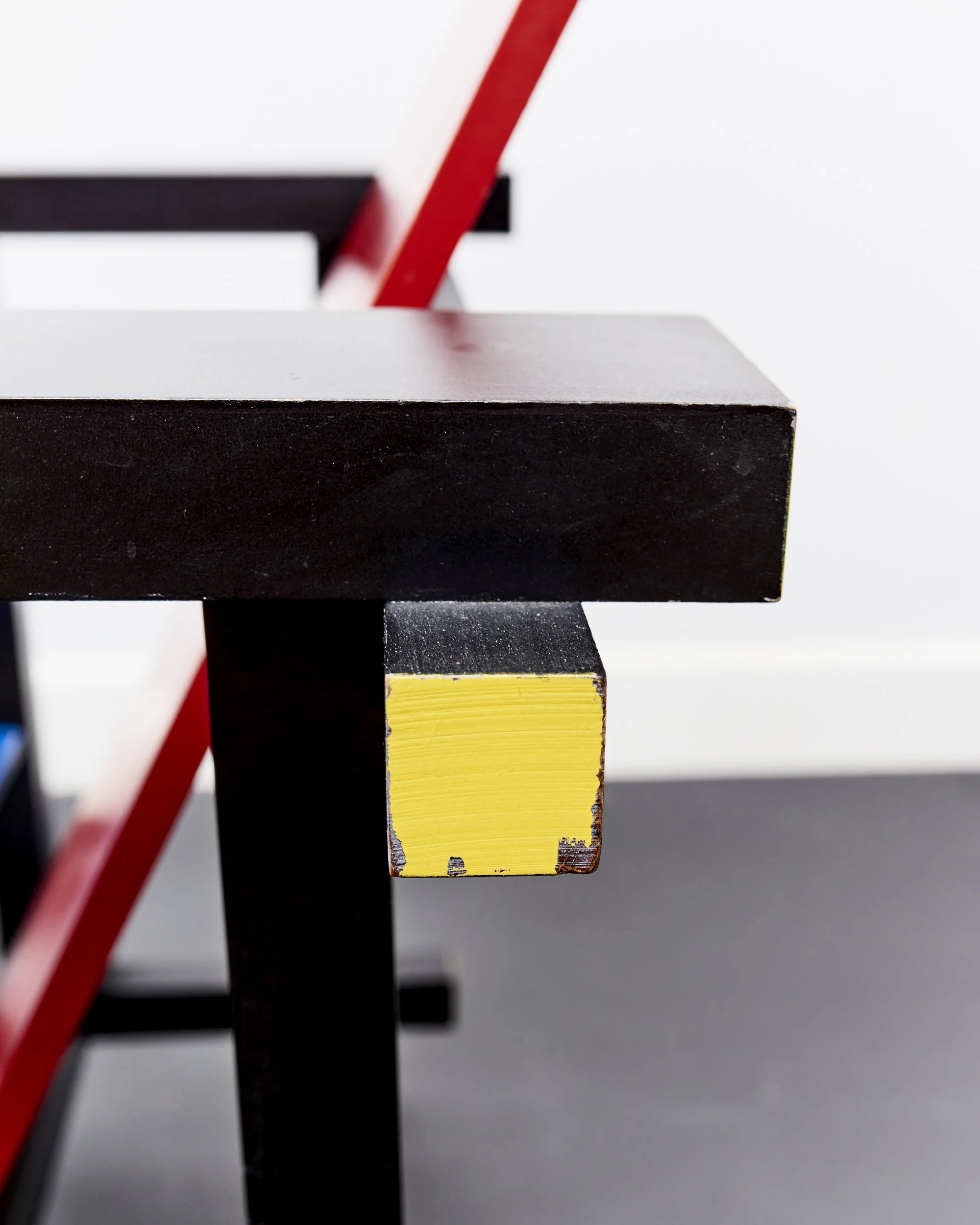 red.blue.chair.gerrit.rietveld.de.stijl.dutch.groenekan.1918 8.jpg