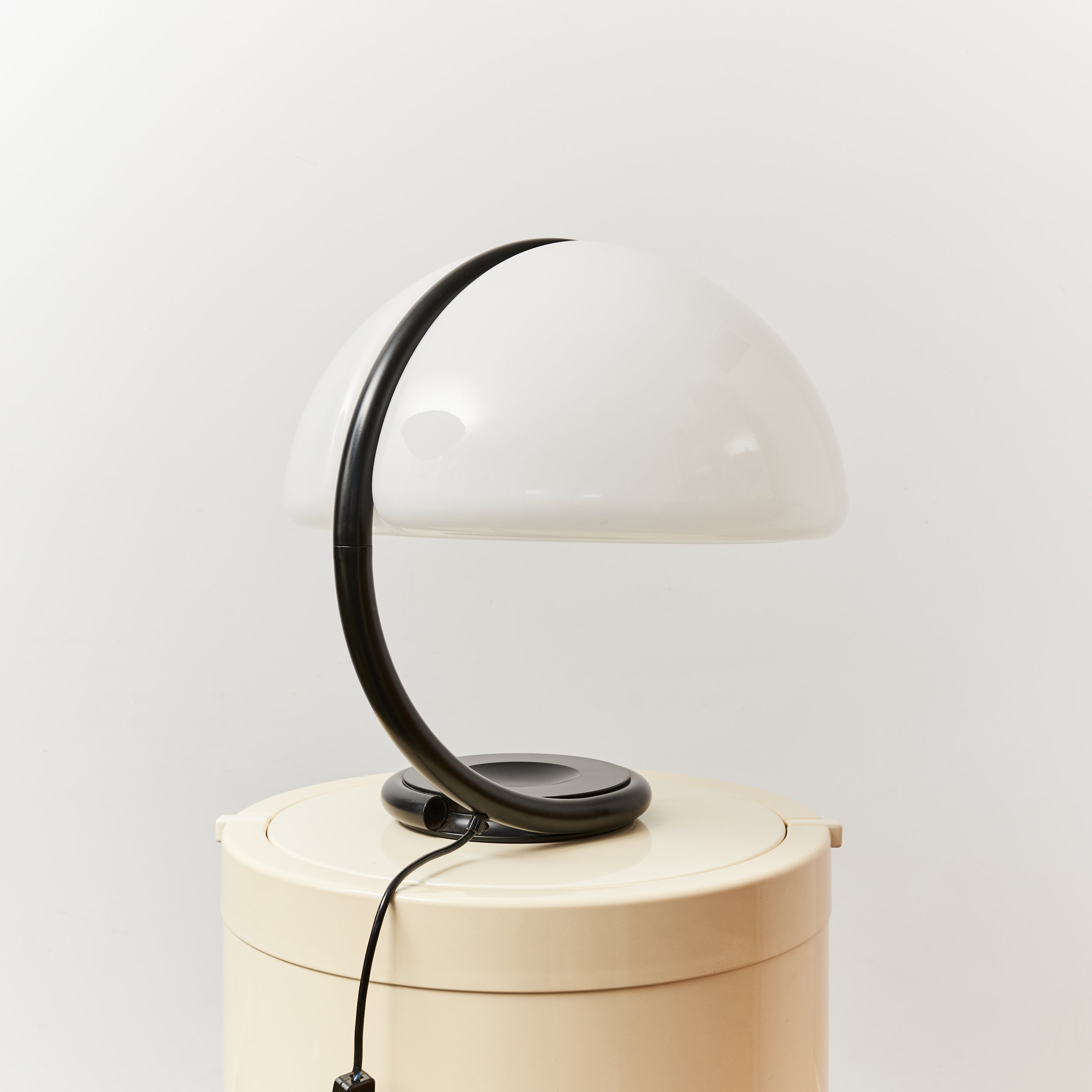 vintage.serpente.table.lamp.black.elio.martinelli.luce.mod.599.1970 1.jpg