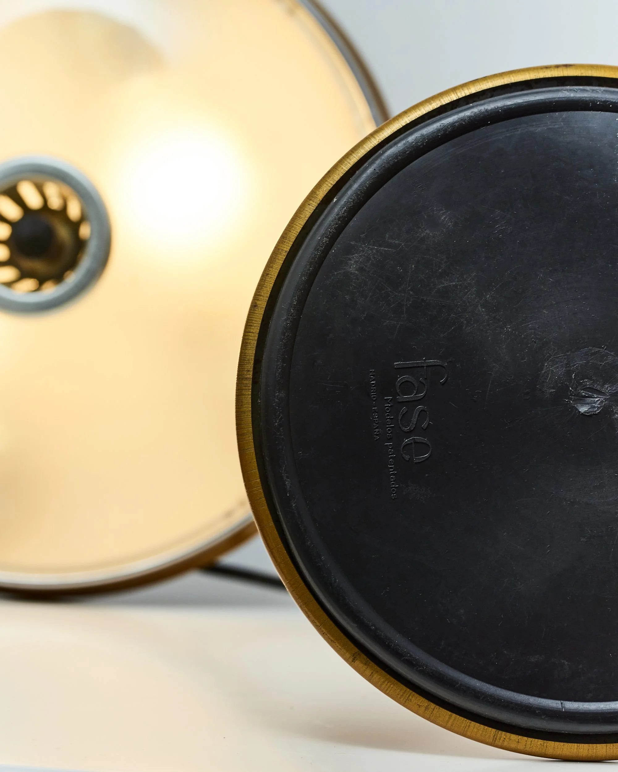 desk.table.lamp.model.520.fase.1960.luis.perez.de.la.oliva.gold.bauhaus 7.jpg