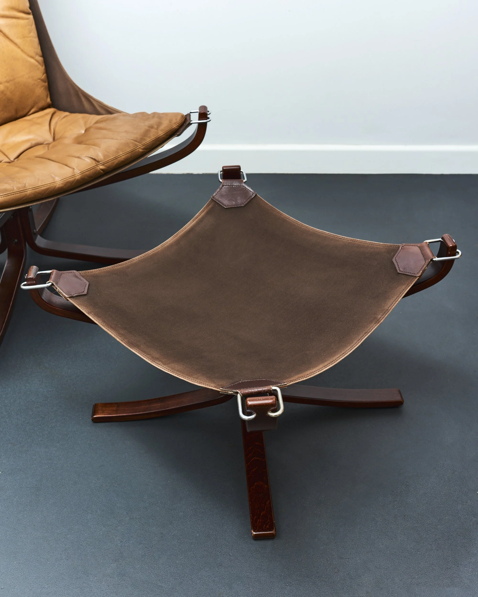 falcon.chair.footstool.sigurd.ressell.vatne.mobler.1970 2.jpg