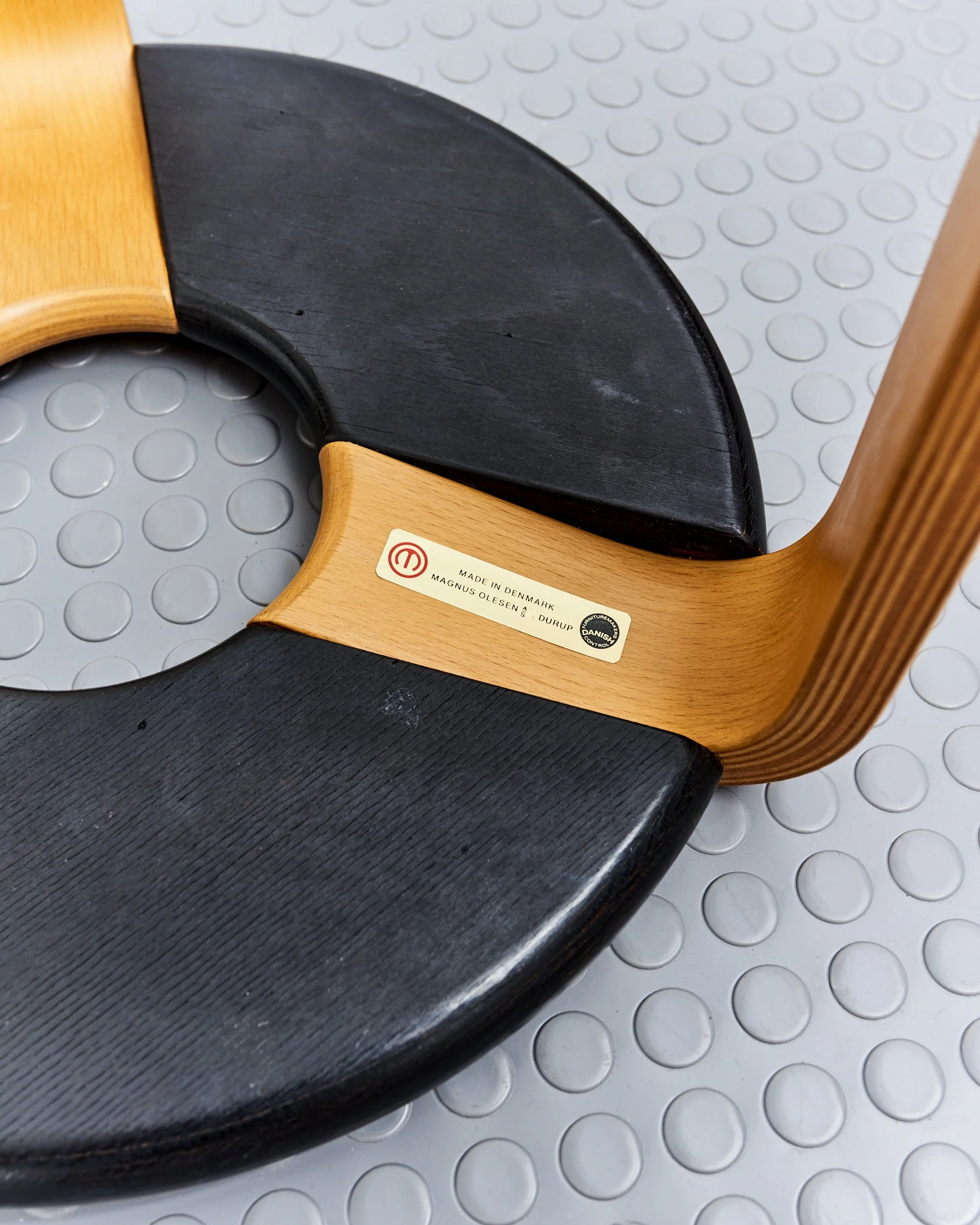 dougnut.stool.rud.thygesen.johnny.sorensen.magnus.olesen.1970 3.jpg