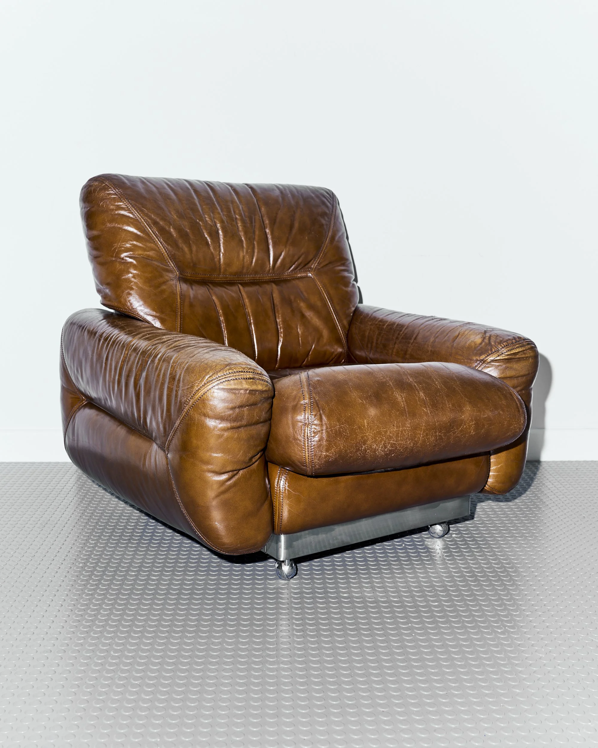 jacques.charpentier.roche.bobois.leather.armchair.1970 11.jpg