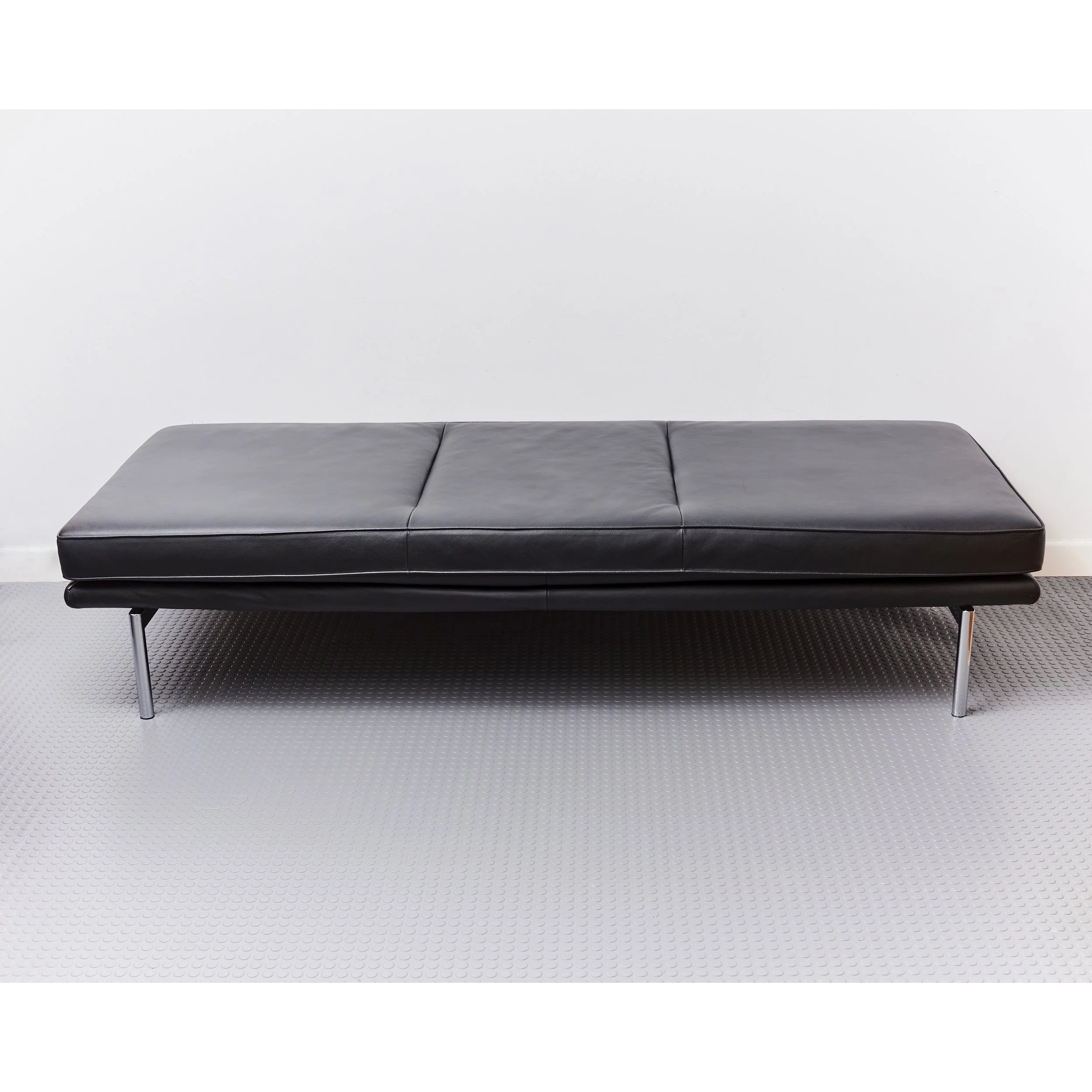 walter.knoll.eoos.living.platform.daybed.bergmann.bohmann.gründl.1990.jpg