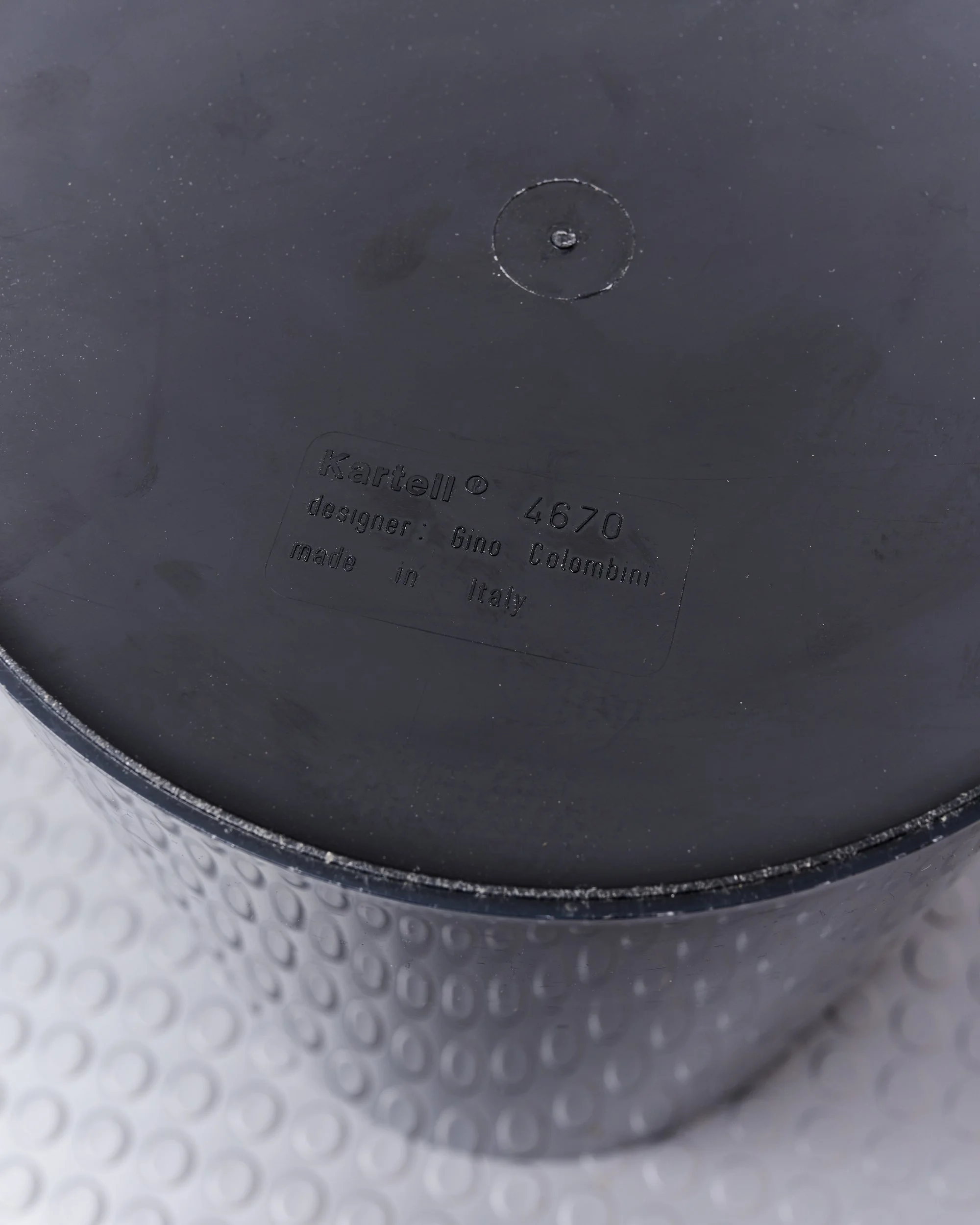 kartell.basket.bin.gino.colombini.model.4670 2.jpg