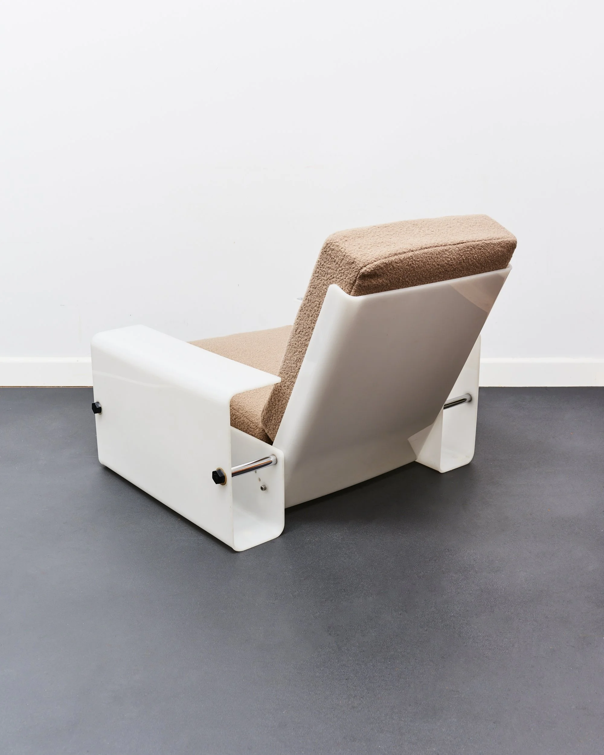 peter.banks.david.heeley.lounge.chair.1960.space.age 5.jpg